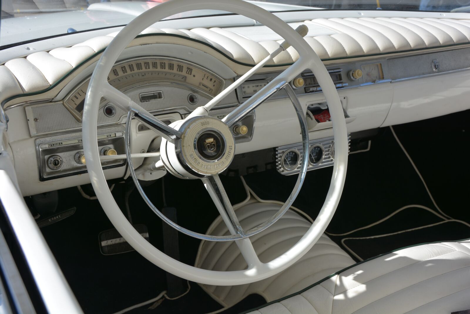 Nikon D7100 sample photo. Old car, dashboard, steering photography