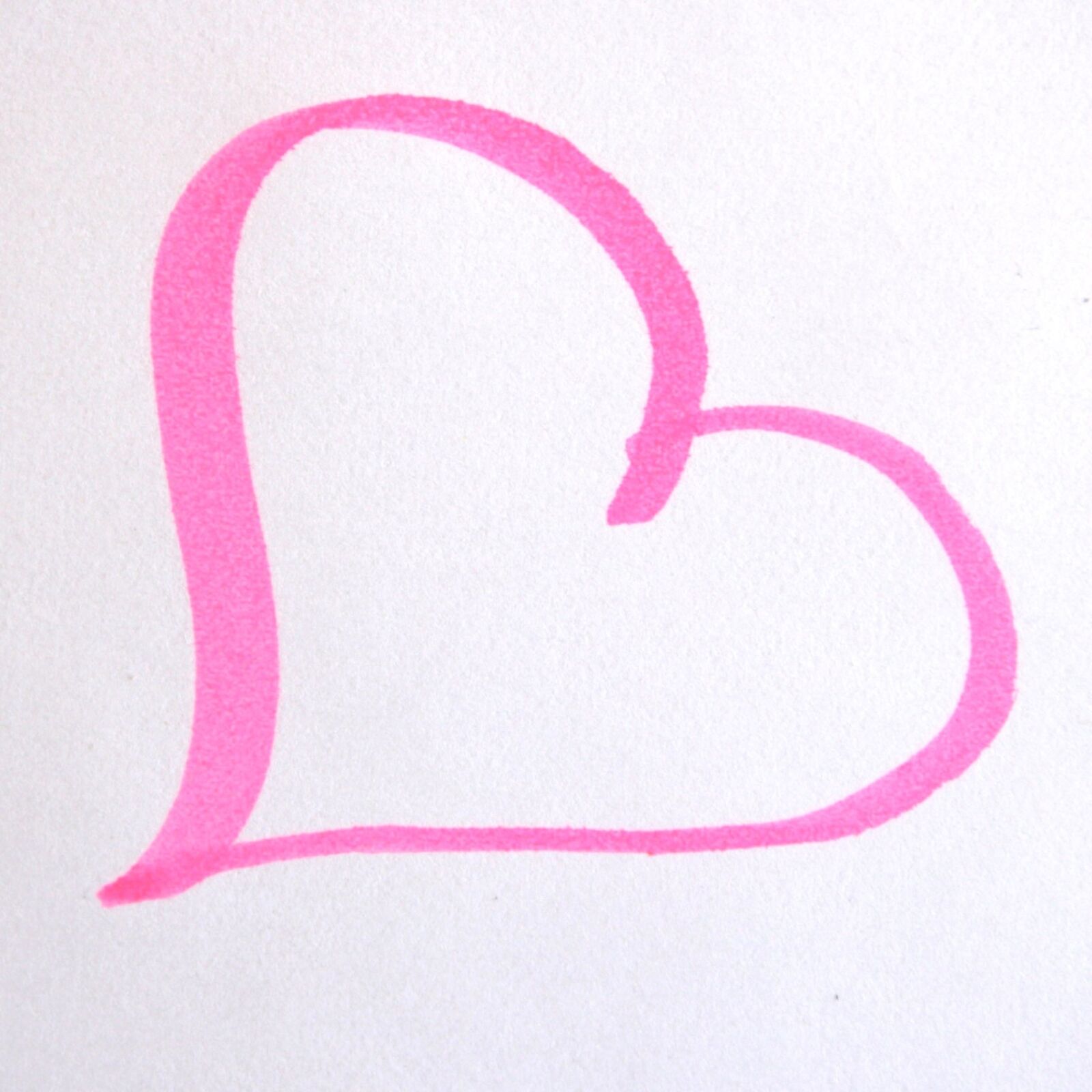 f/3.5-5.6 IS sample photo. Pink heart, drawing, love photography