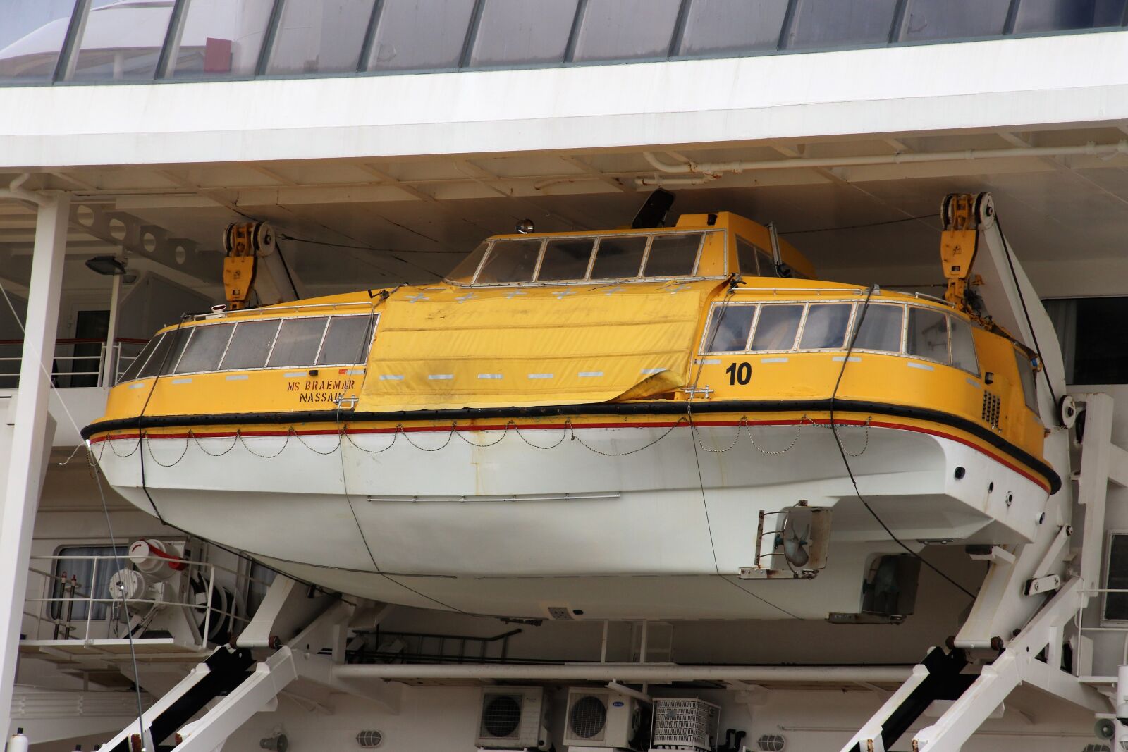 Canon EOS 7D Mark II sample photo. Boat, emergency, huge, ocean photography