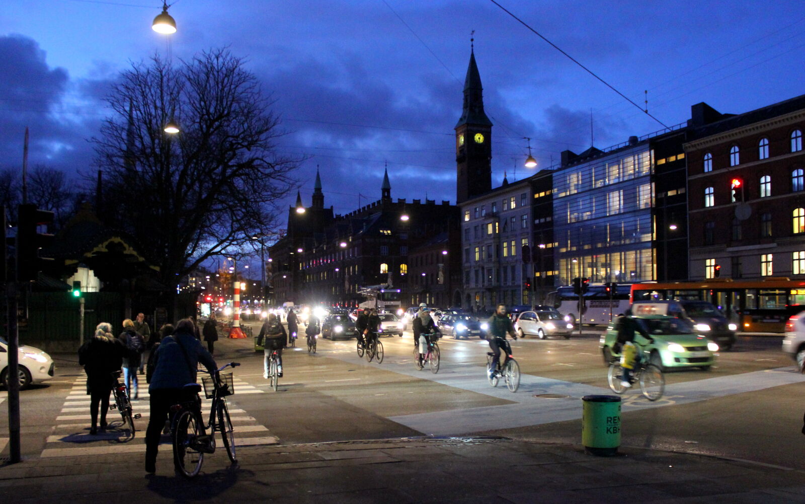 Canon EOS 550D (EOS Rebel T2i / EOS Kiss X4) sample photo. City, copenhagen, night photography
