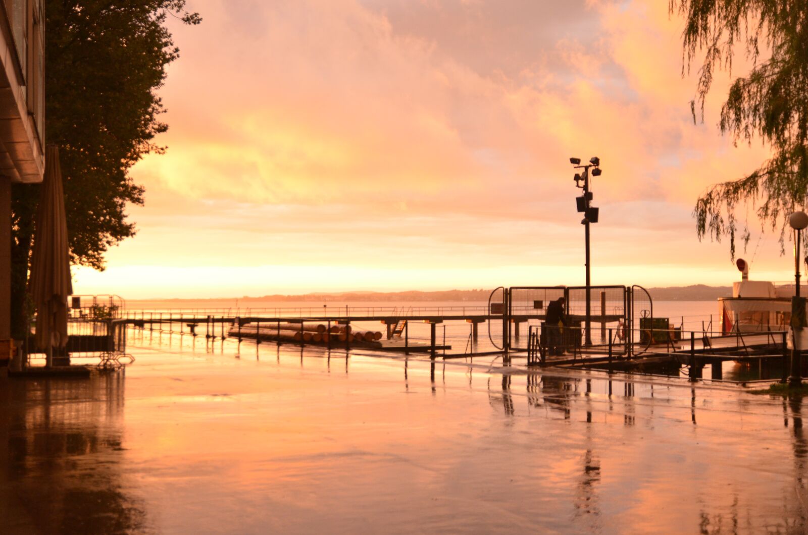 Nikon D7000 sample photo. Lake, sunset, lake stage photography