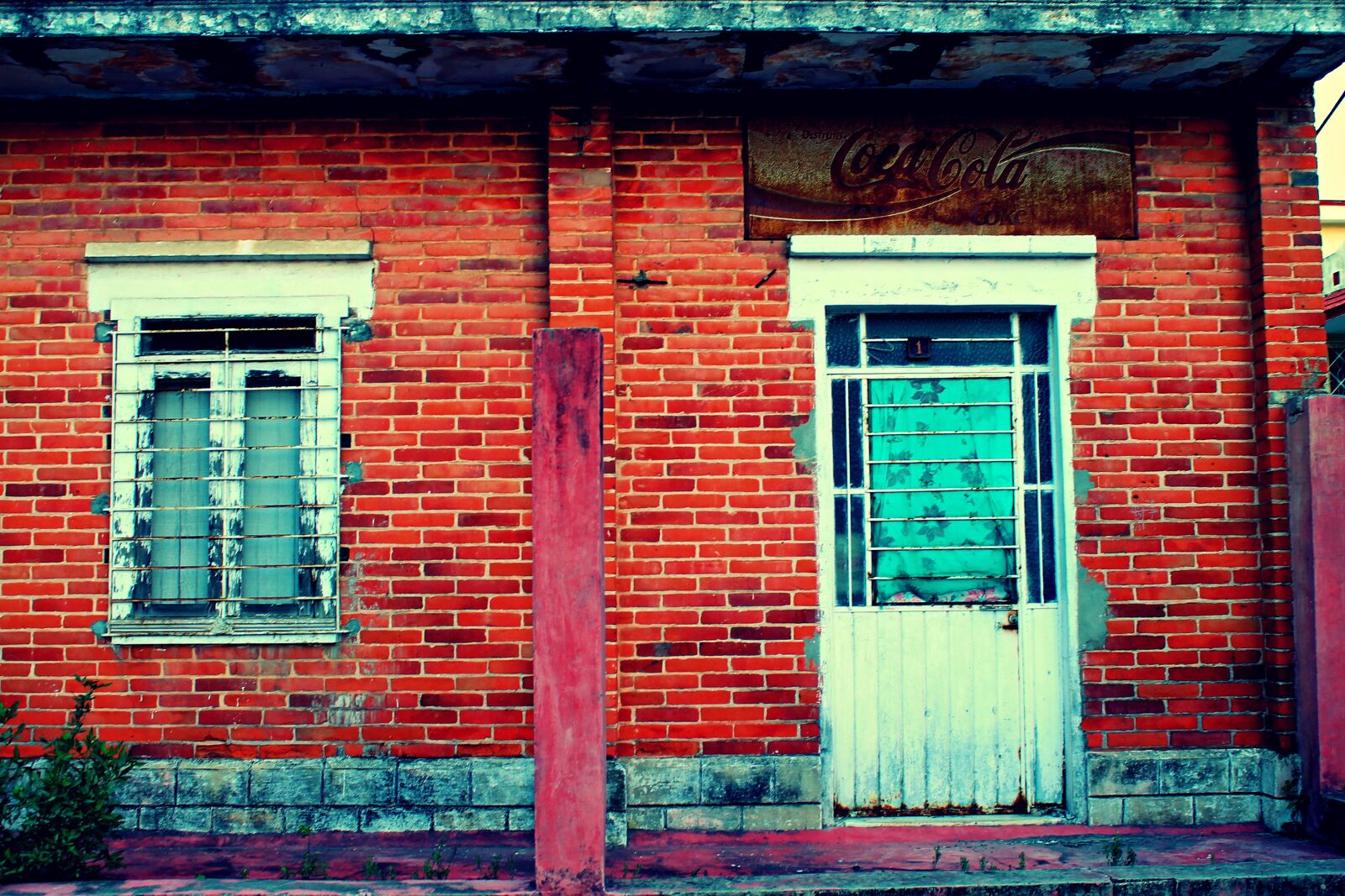 Canon EOS 1100D (EOS Rebel T3 / EOS Kiss X50) sample photo. Vintage, old-timer, retro photography