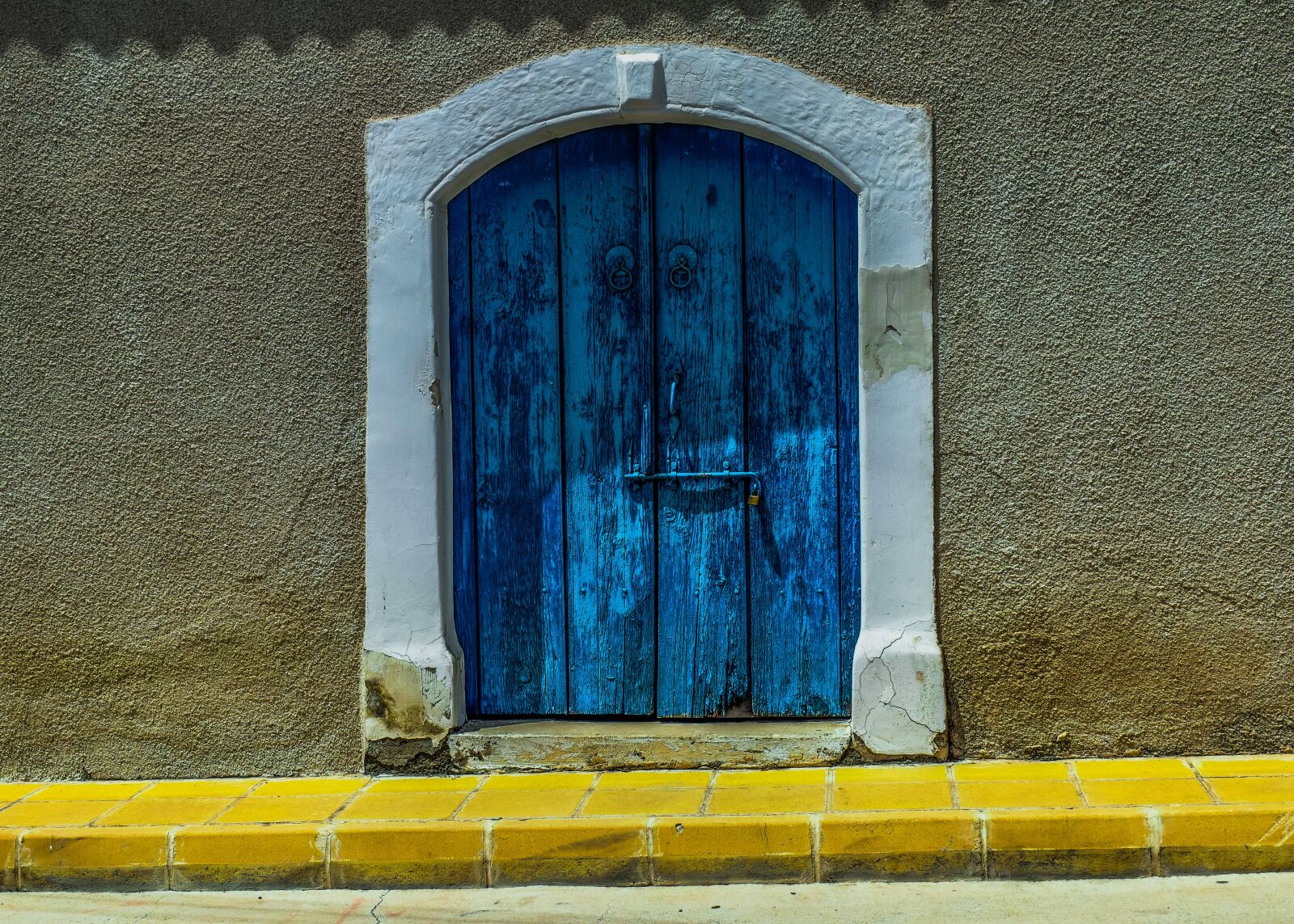 Nikon D3300 sample photo. Architecture, door, facade photography