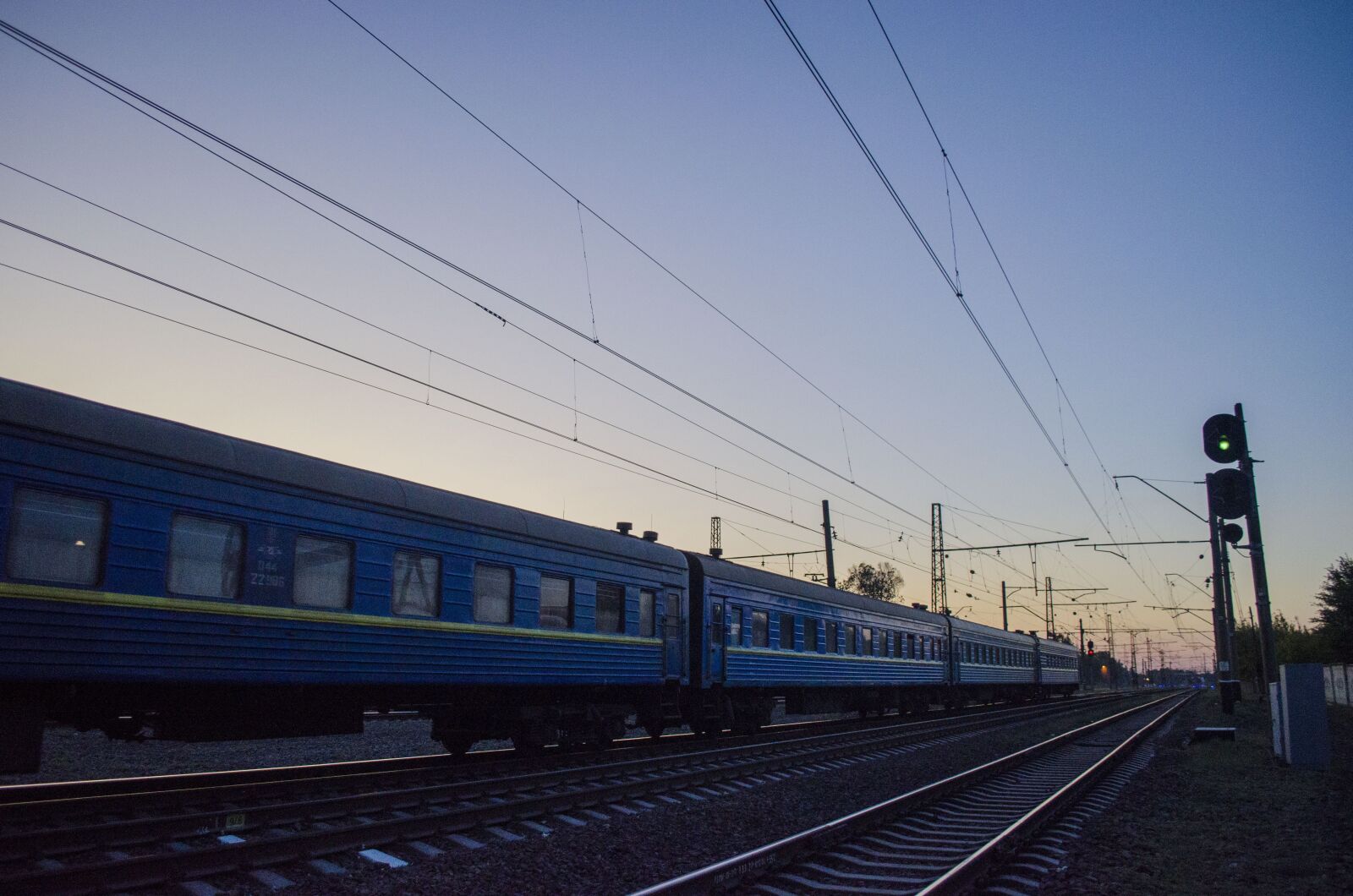 Nikon D5100 sample photo. Train, late in the photography