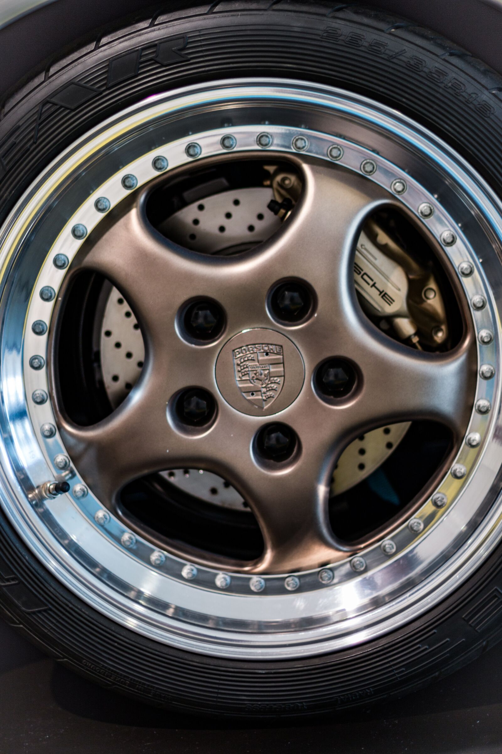 Canon EOS 70D + Canon EF 50mm F1.4 USM sample photo. Supercar, cars, automobile photography