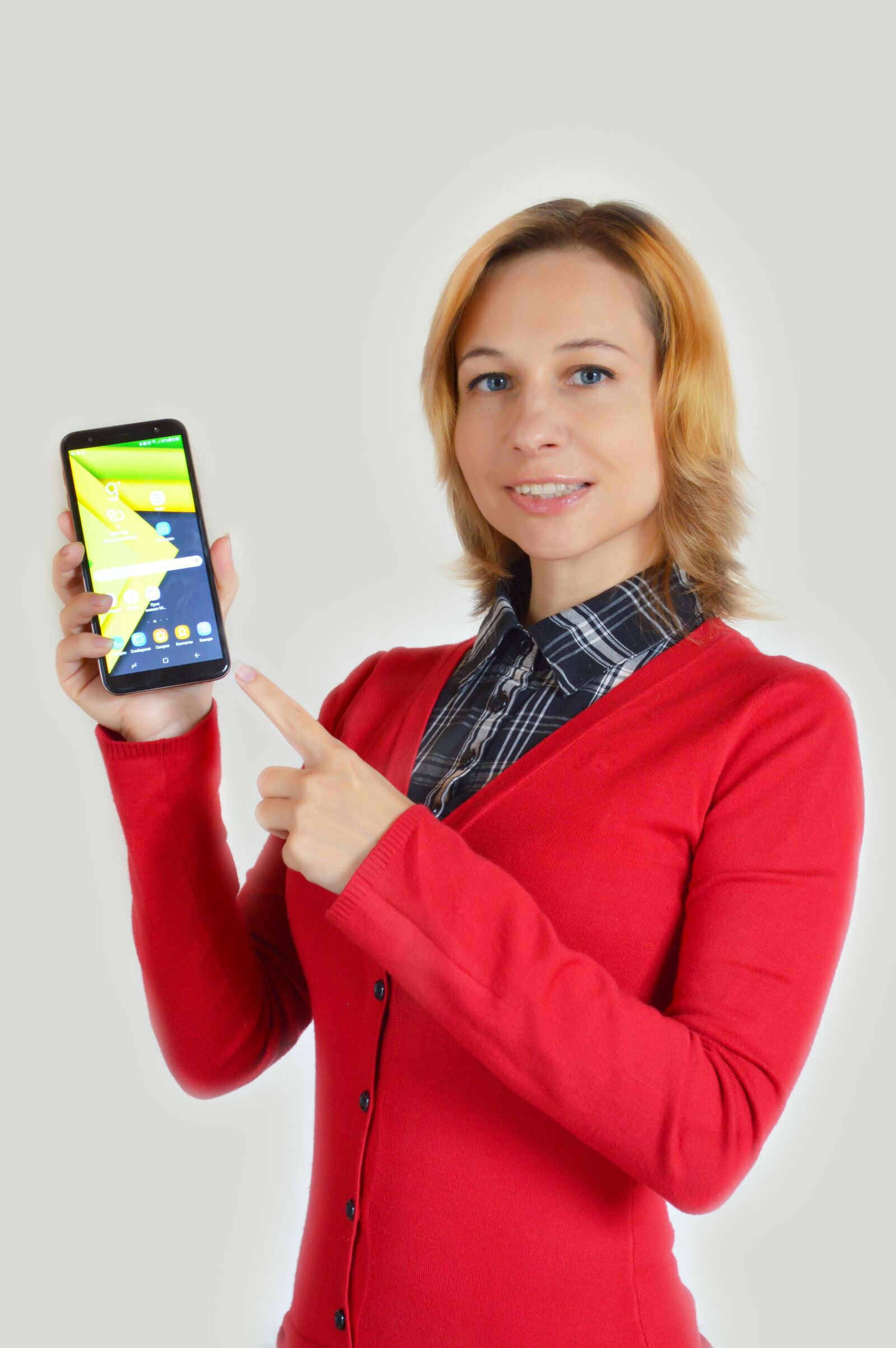 Nikon D3200 sample photo. Woman, smartphone, gadget photography