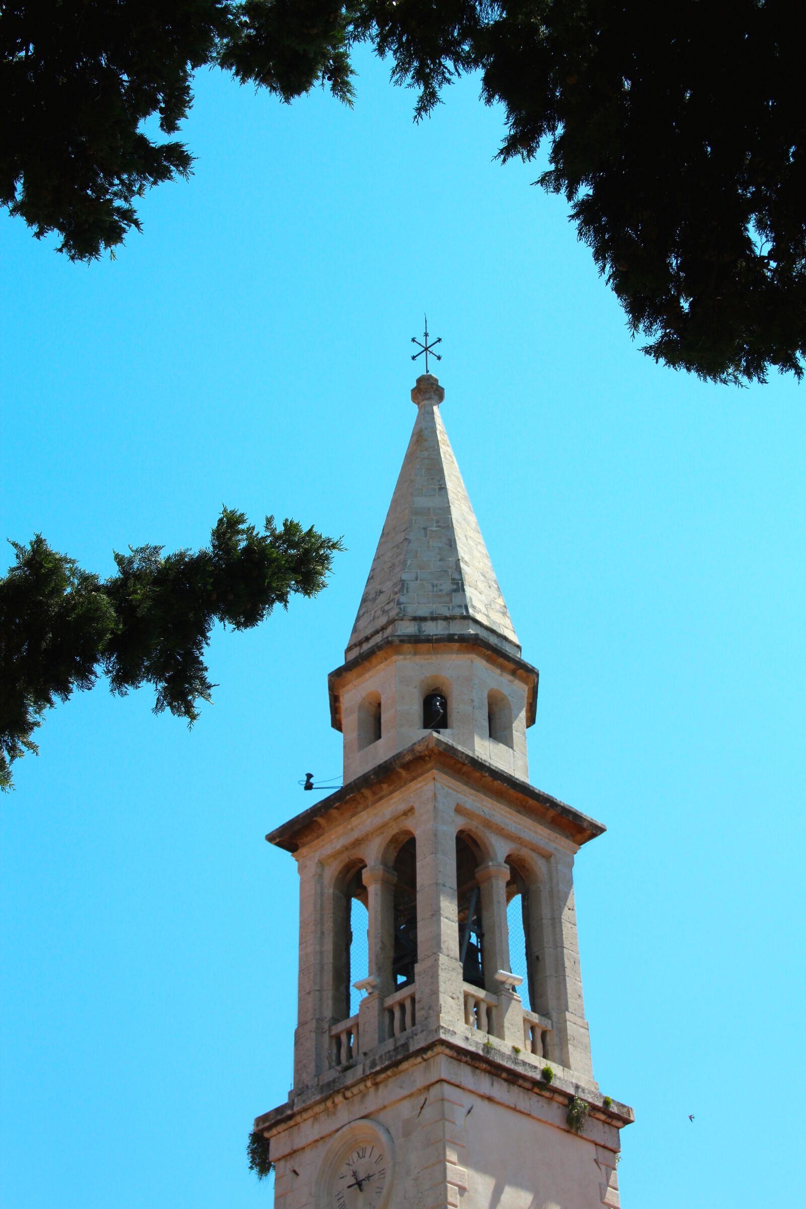 Canon EOS 600D (Rebel EOS T3i / EOS Kiss X5) sample photo. Church, bells, bell tower photography