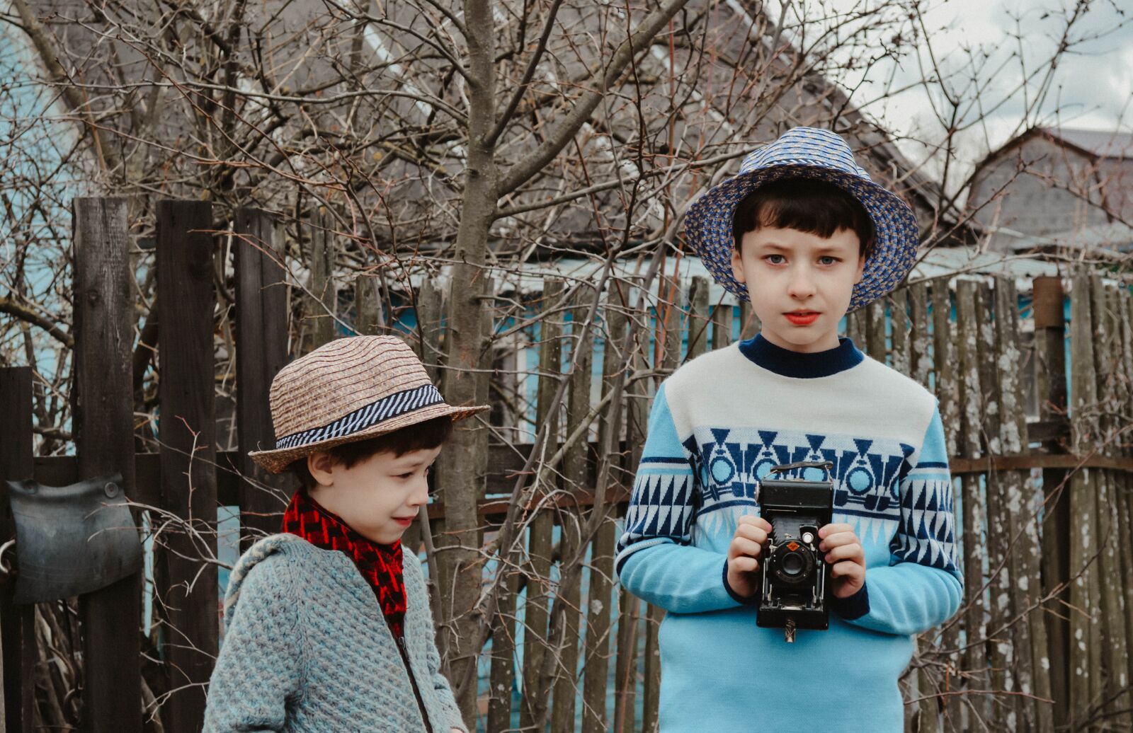 Nikon D3200 sample photo. Boys, brothers, vintage photography