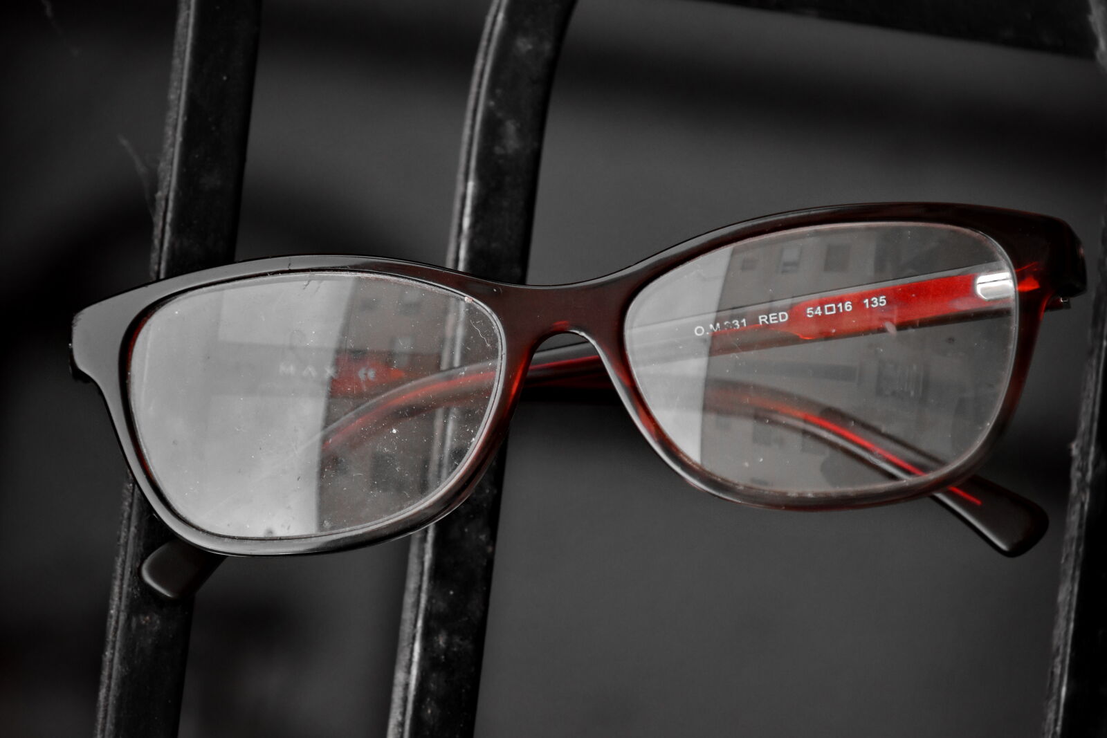 Nikon D5500 sample photo. Eyeglasses, frame, glass, red photography