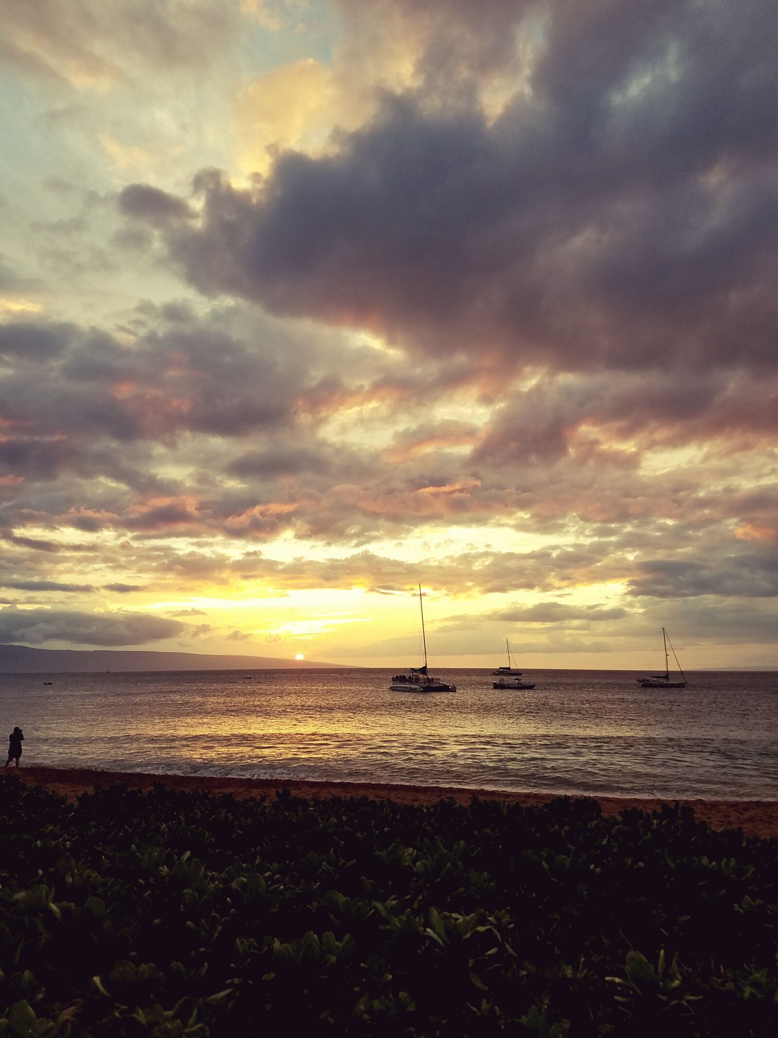 Samsung Galaxy S7 Edge sample photo. Beach, sailboats, sunset photography