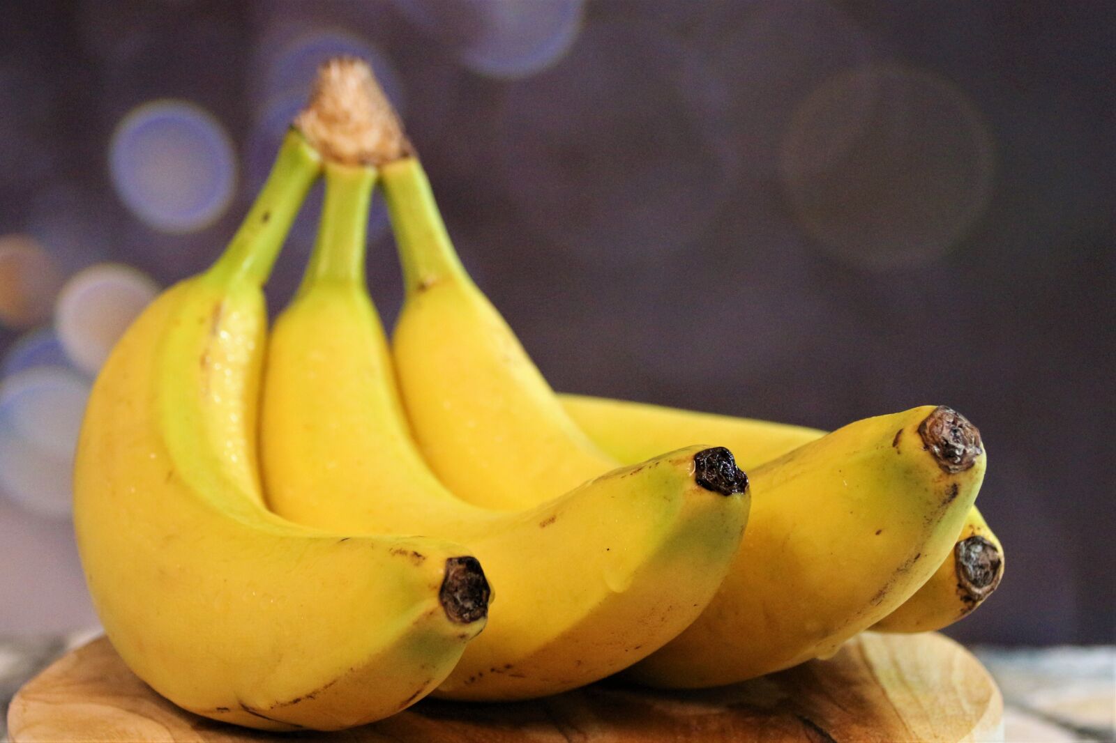 Canon EOS 700D (EOS Rebel T5i / EOS Kiss X7i) sample photo. Bananas, yellow, fruit photography
