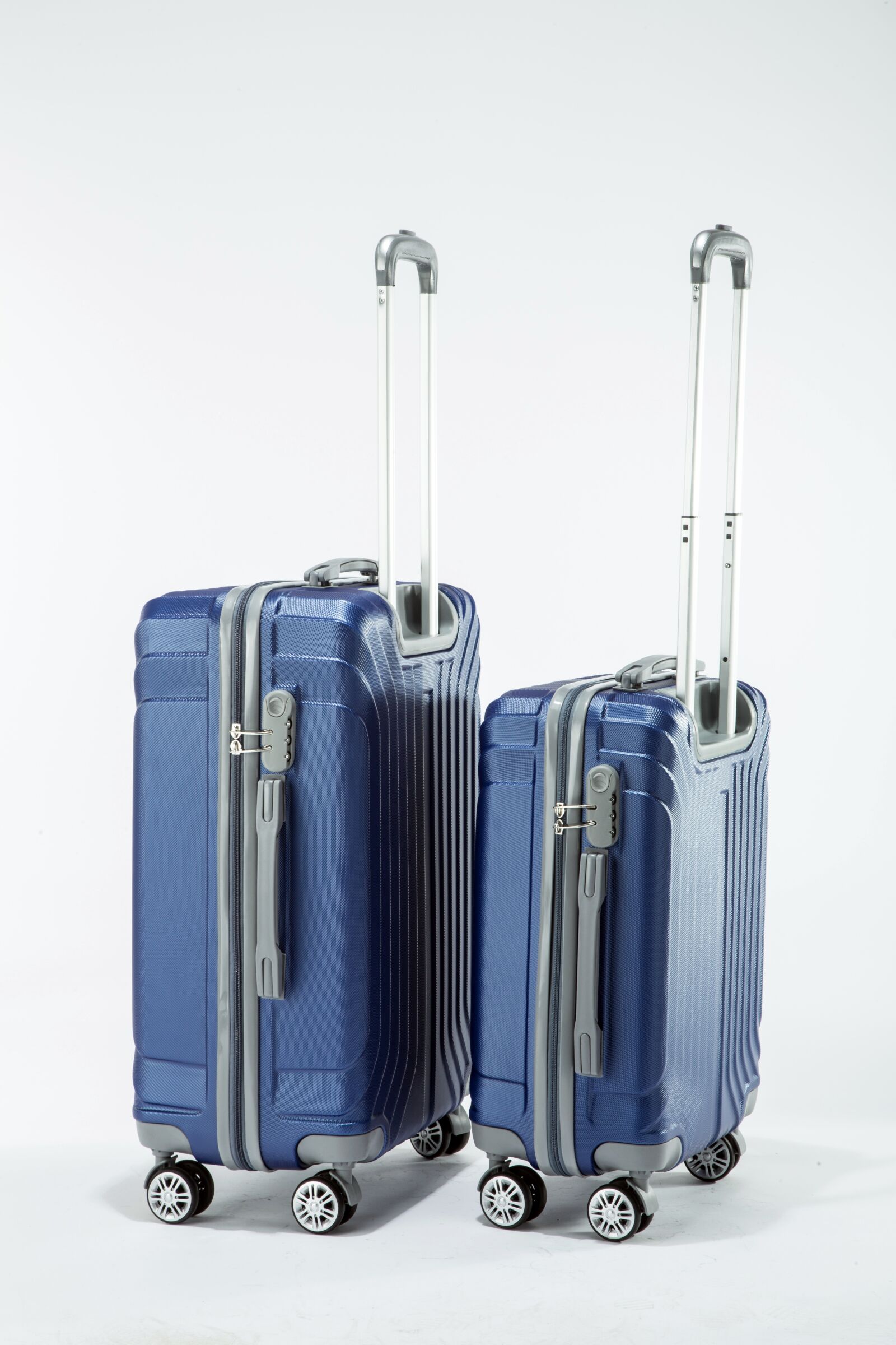 Canon EOS 6D + Canon EF 24-105mm F4L IS USM sample photo. Travel bag, hard and photography