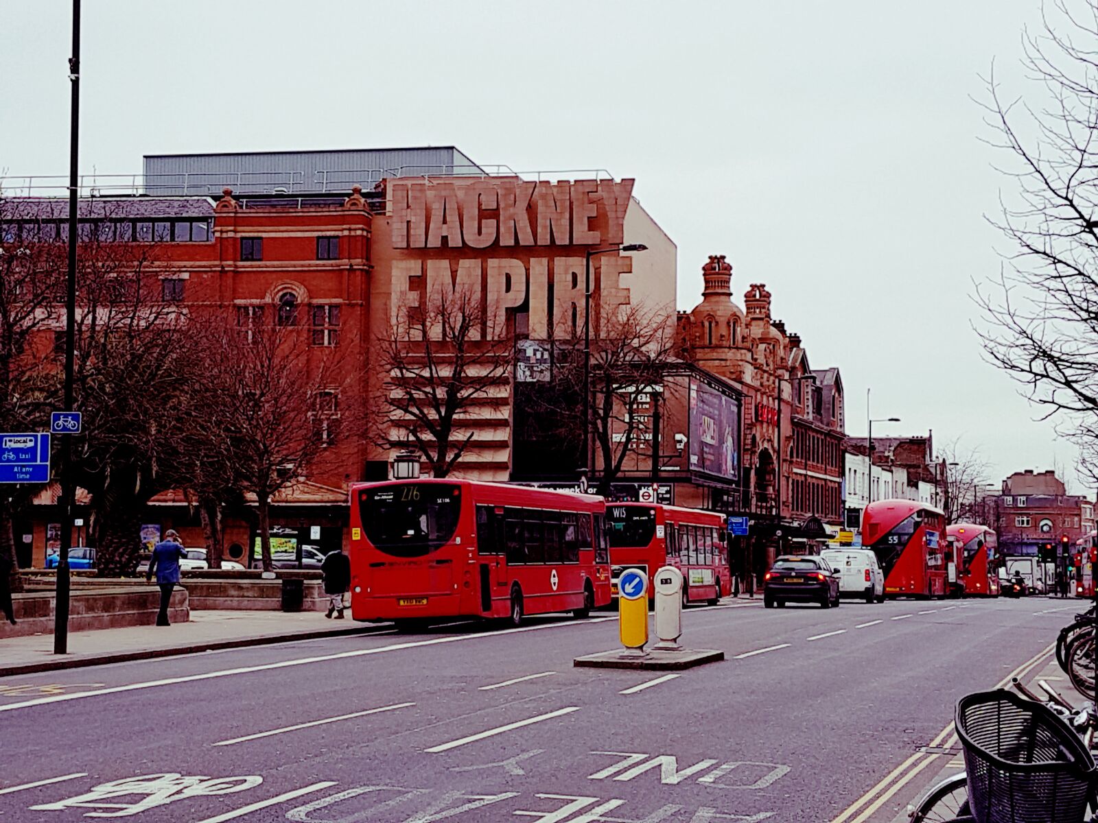 Samsung Galaxy S7 Edge sample photo. London, bus, road photography