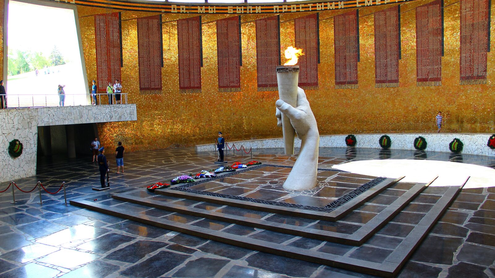 Canon EOS 600D (Rebel EOS T3i / EOS Kiss X5) sample photo. Volgograd, hall of military photography