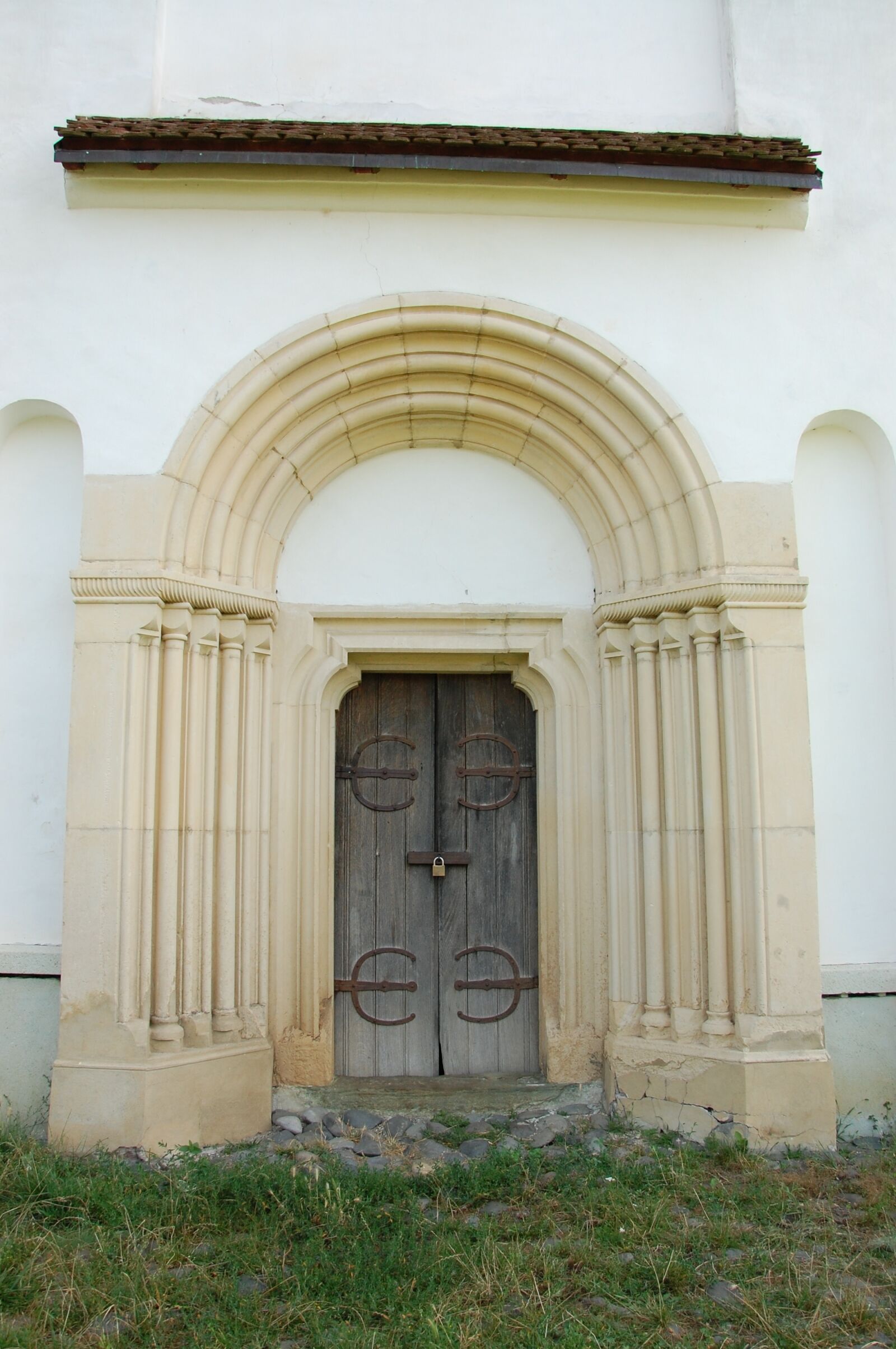 Nikon D40 sample photo. Architecture, gate, old, church photography