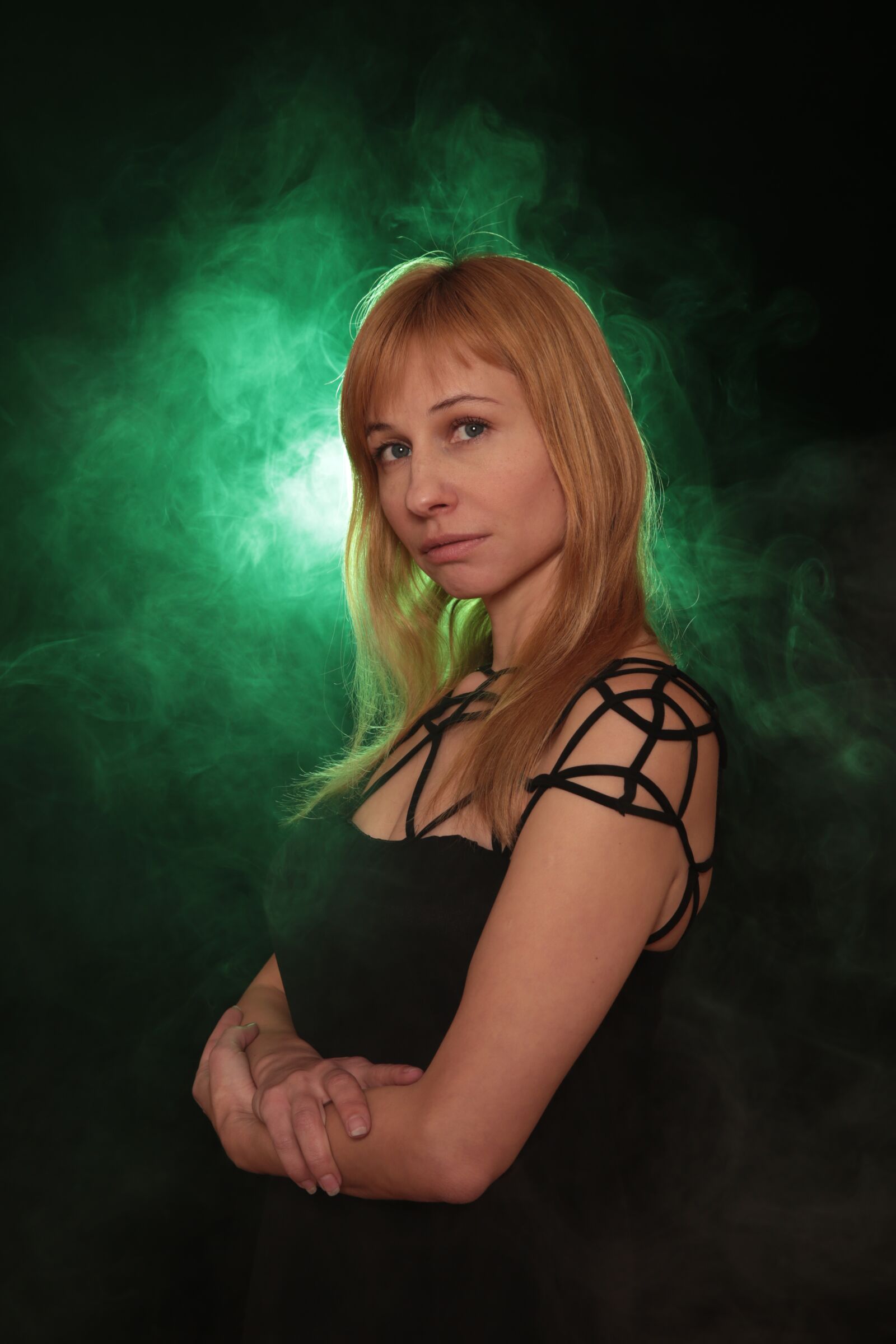 Canon EF 24-70mm F2.8L II USM sample photo. Mysterious, portrait, girl photography