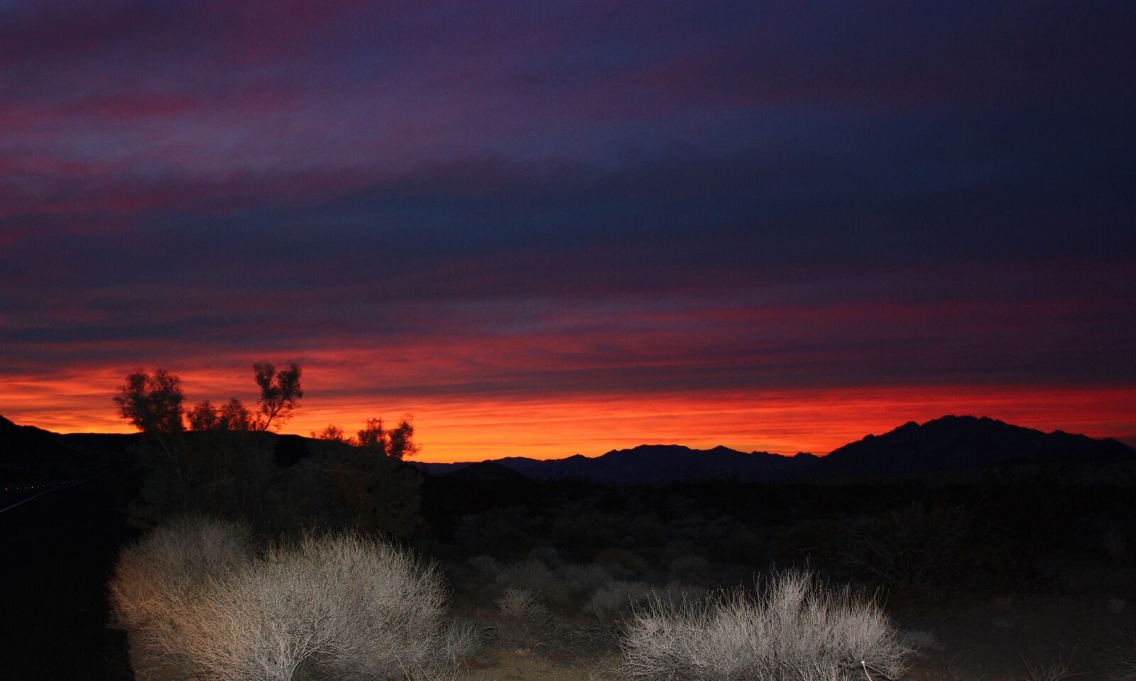Canon EOS 450D (EOS Rebel XSi / EOS Kiss X2) sample photo. Sunset, landscape, mountains photography