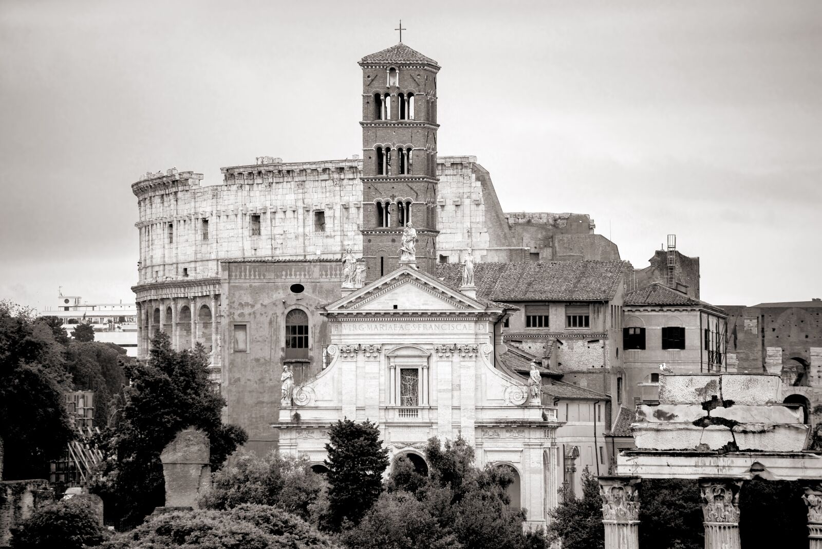 Pentax K-1 Mark II + Sigma sample photo. Rome, coliseum, church photography