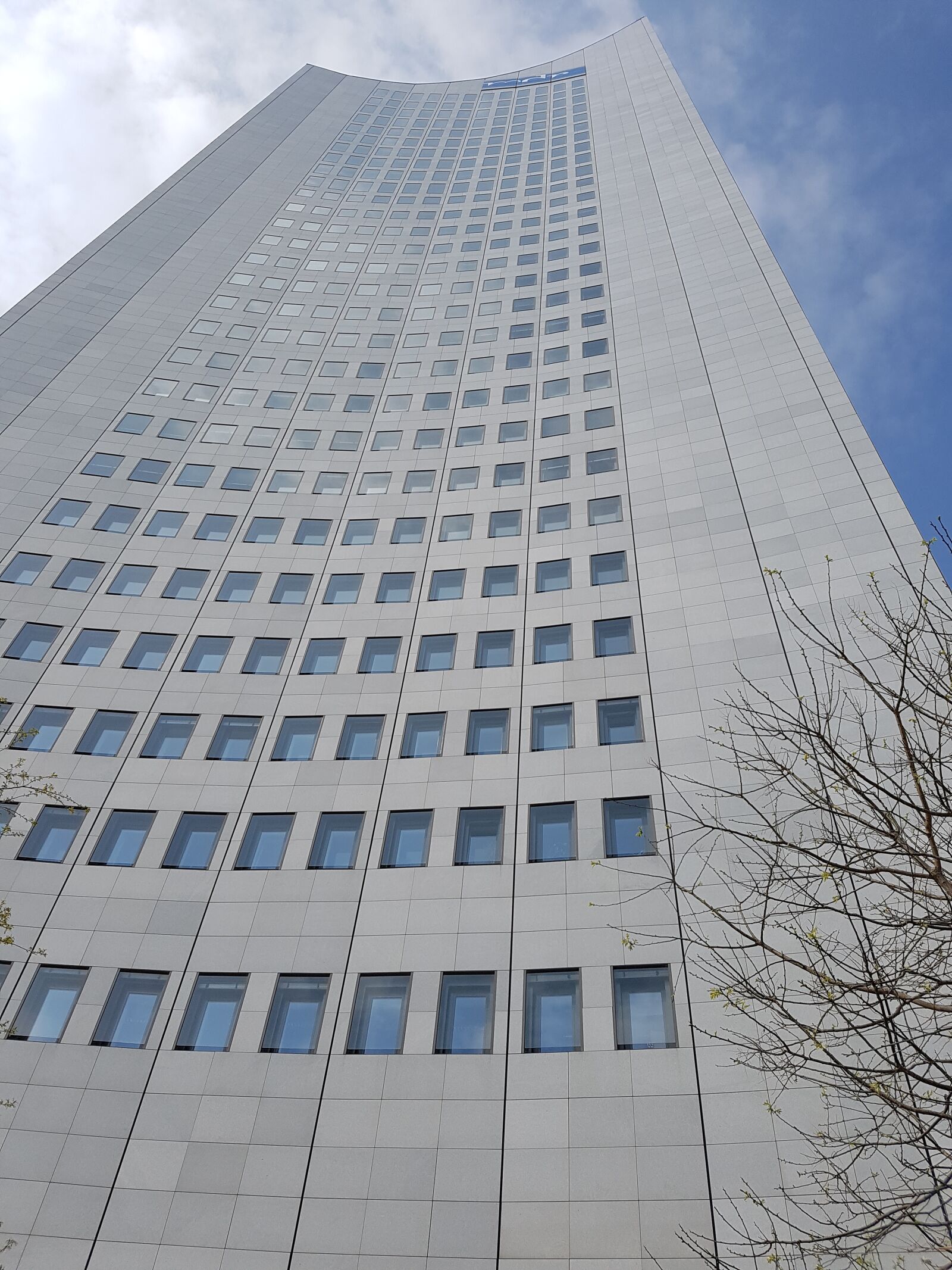Samsung Galaxy S7 sample photo. Skyscraper, leipzig, city photography
