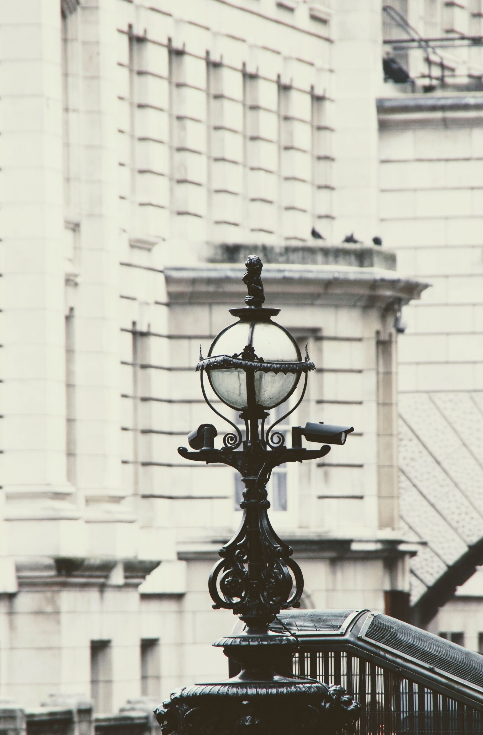 Canon EOS 60D sample photo. London, england, video surveillance photography