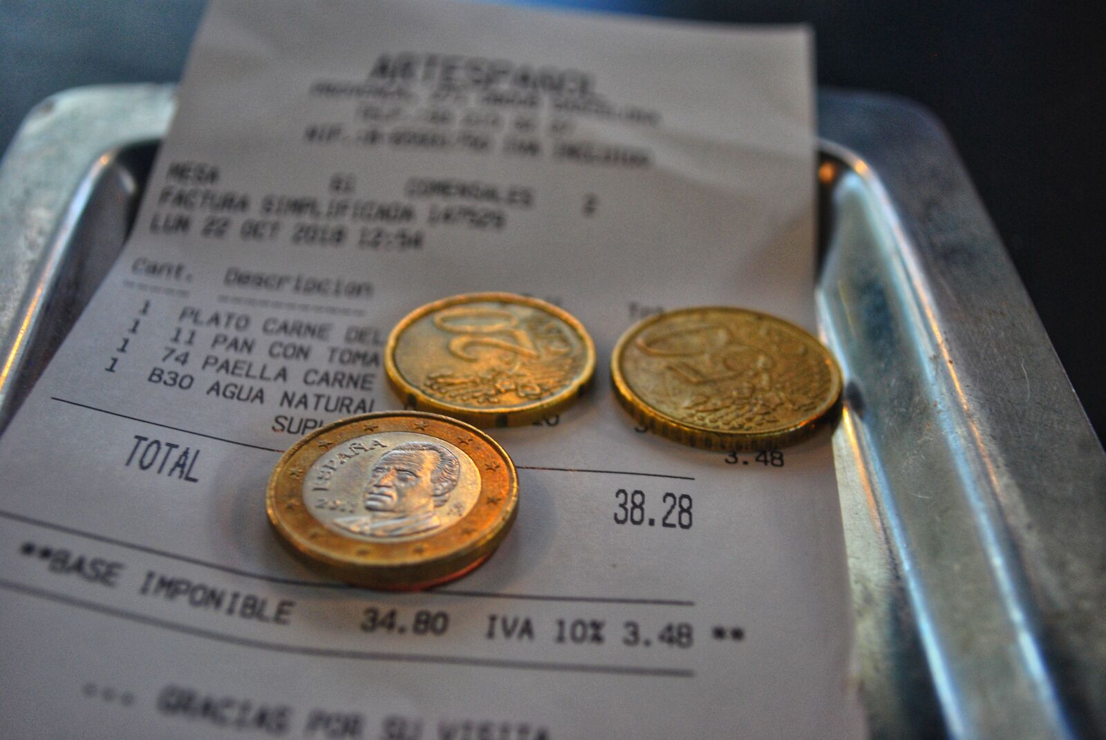 Nikon D3000 sample photo. Bill, coins, money photography