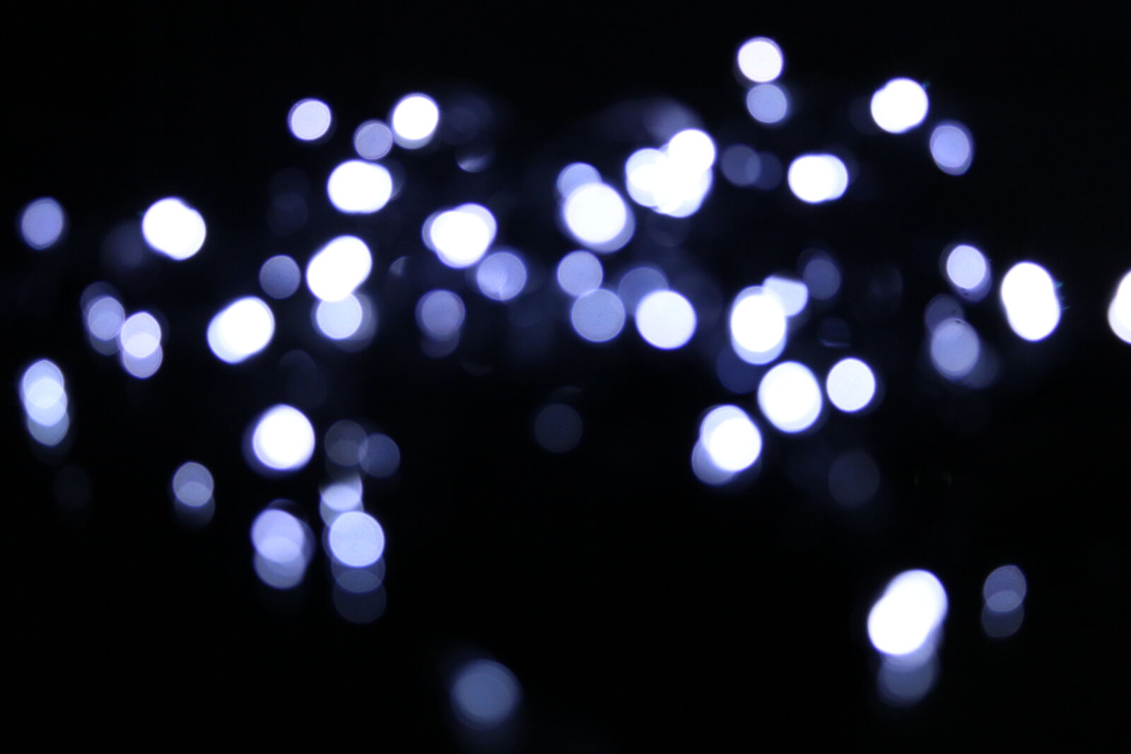 Canon EOS 1200D (EOS Rebel T5 / EOS Kiss X70 / EOS Hi) sample photo. Lights, blurry photography