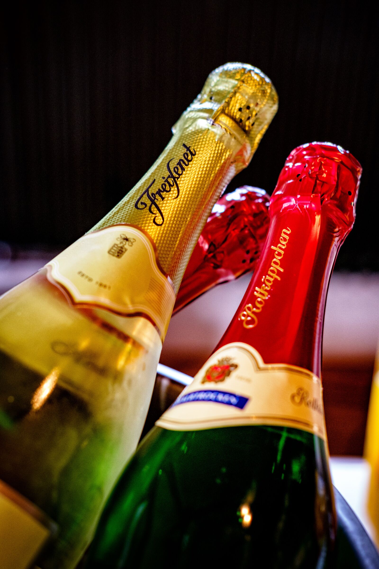 Fujifilm X-T2 + Fujifilm XF 35mm F2 R WR sample photo. Champagne, alcohol, spirits photography