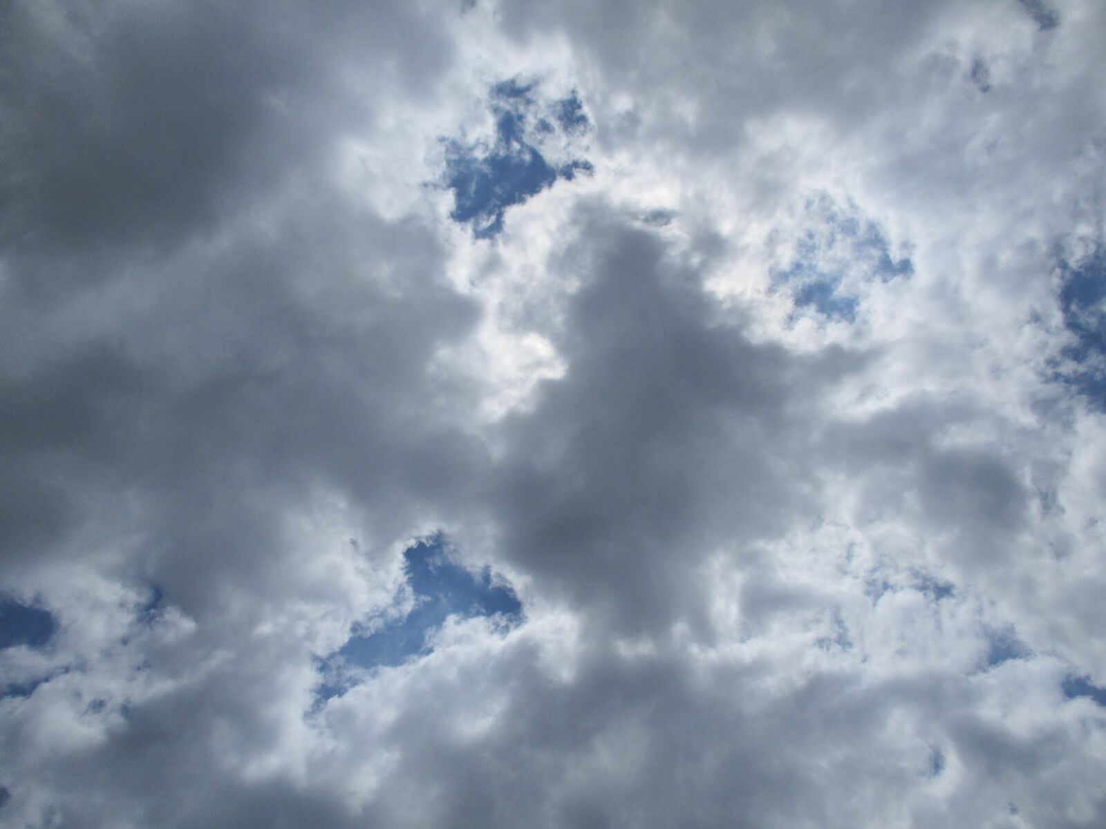 Canon PowerShot ELPH 180 (IXUS 175 / IXY 180) sample photo. Clouds, sky, cumulus photography