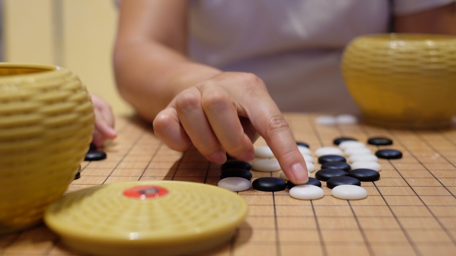 Fujifilm X-T1 + Fujifilm XF 35mm F1.4 R sample photo. Go, play chess, backgammon photography