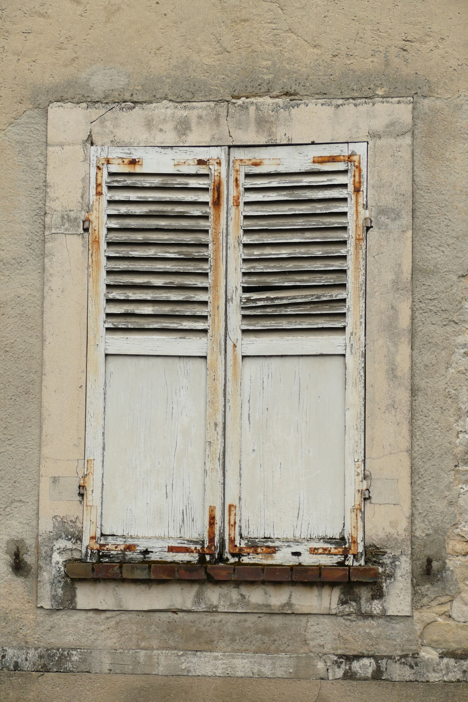 Panasonic Lumix DMC-FZ1000 sample photo. Window, liège, wall photography