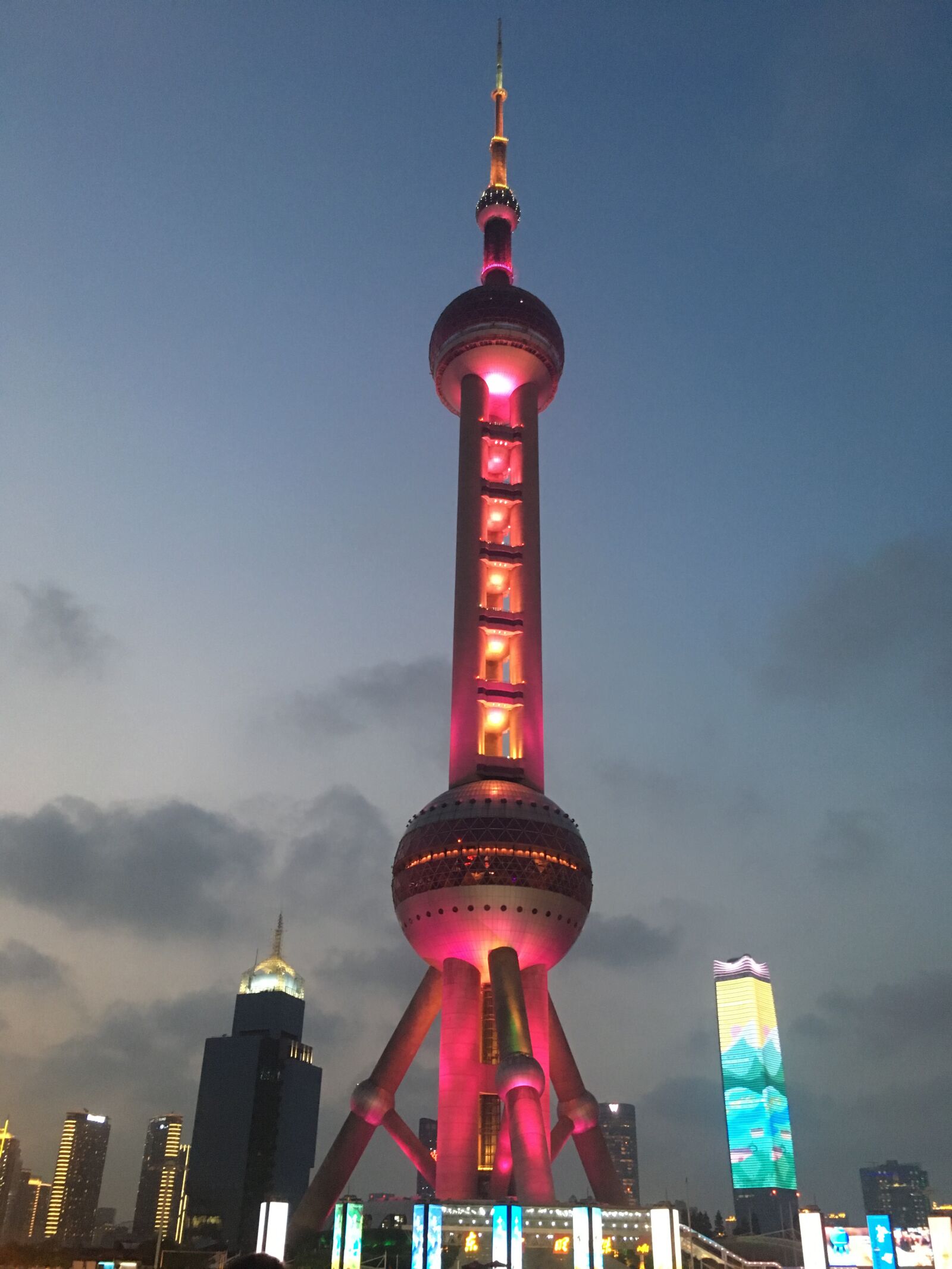 iPhone SE back camera 4.15mm f/2.2 sample photo. Shanghai, tower, china photography
