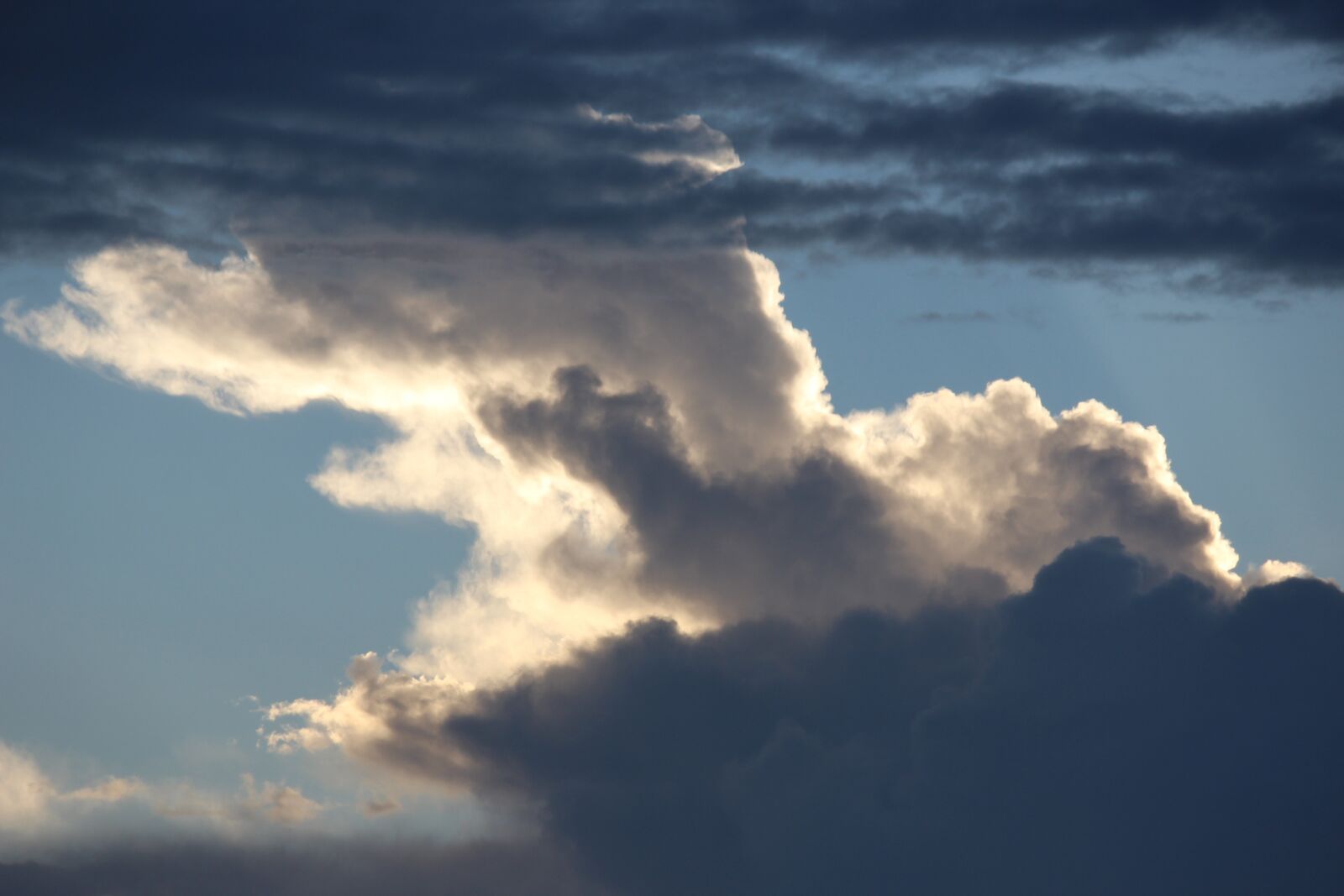 Canon EOS 1200D (EOS Rebel T5 / EOS Kiss X70 / EOS Hi) sample photo. Cloud, sky, heaven photography