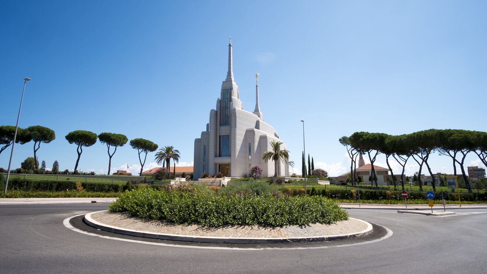 Fujifilm X-Pro1 sample photo. Temple, mormons, rome photography