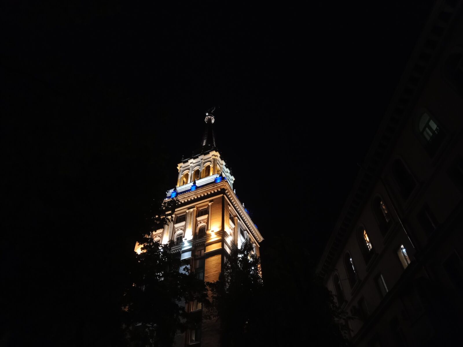 OPPO A5S sample photo. Night, city, light photography