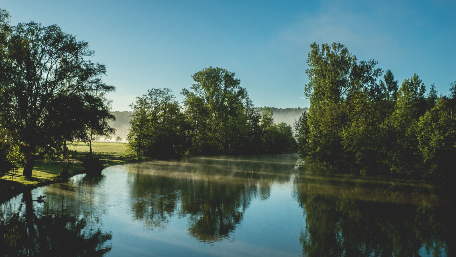 24-70mm F2.8-2.8 SSM sample photo. Environment, forest, idyllic, lake photography