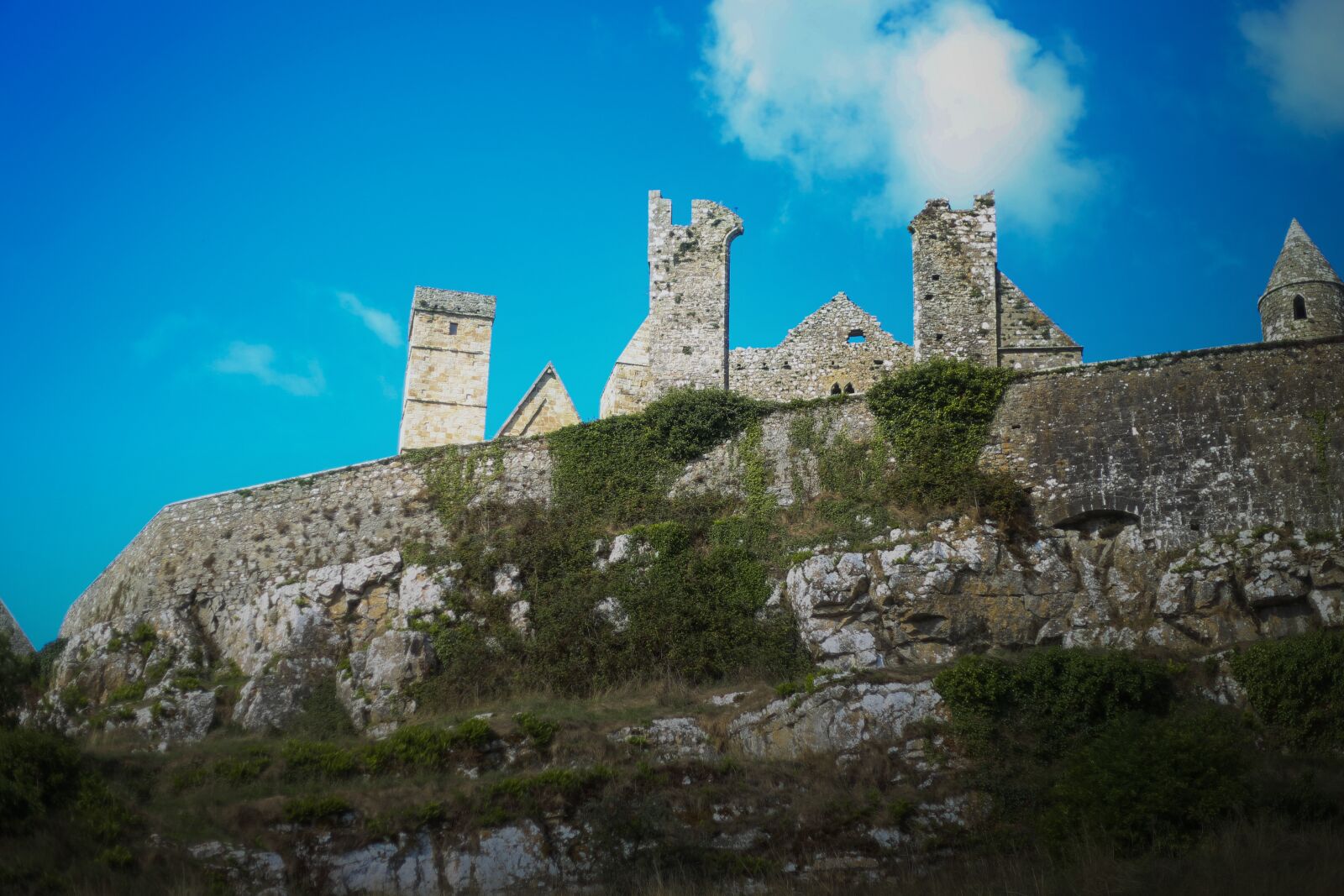 Canon EF 50mm F1.8 II sample photo. Rock, cashel, ruin photography