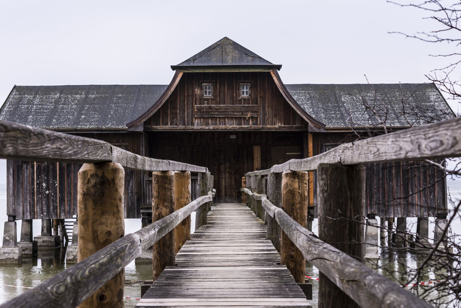 Nikon D7200 sample photo. Ammersee, boat house, frozen photography