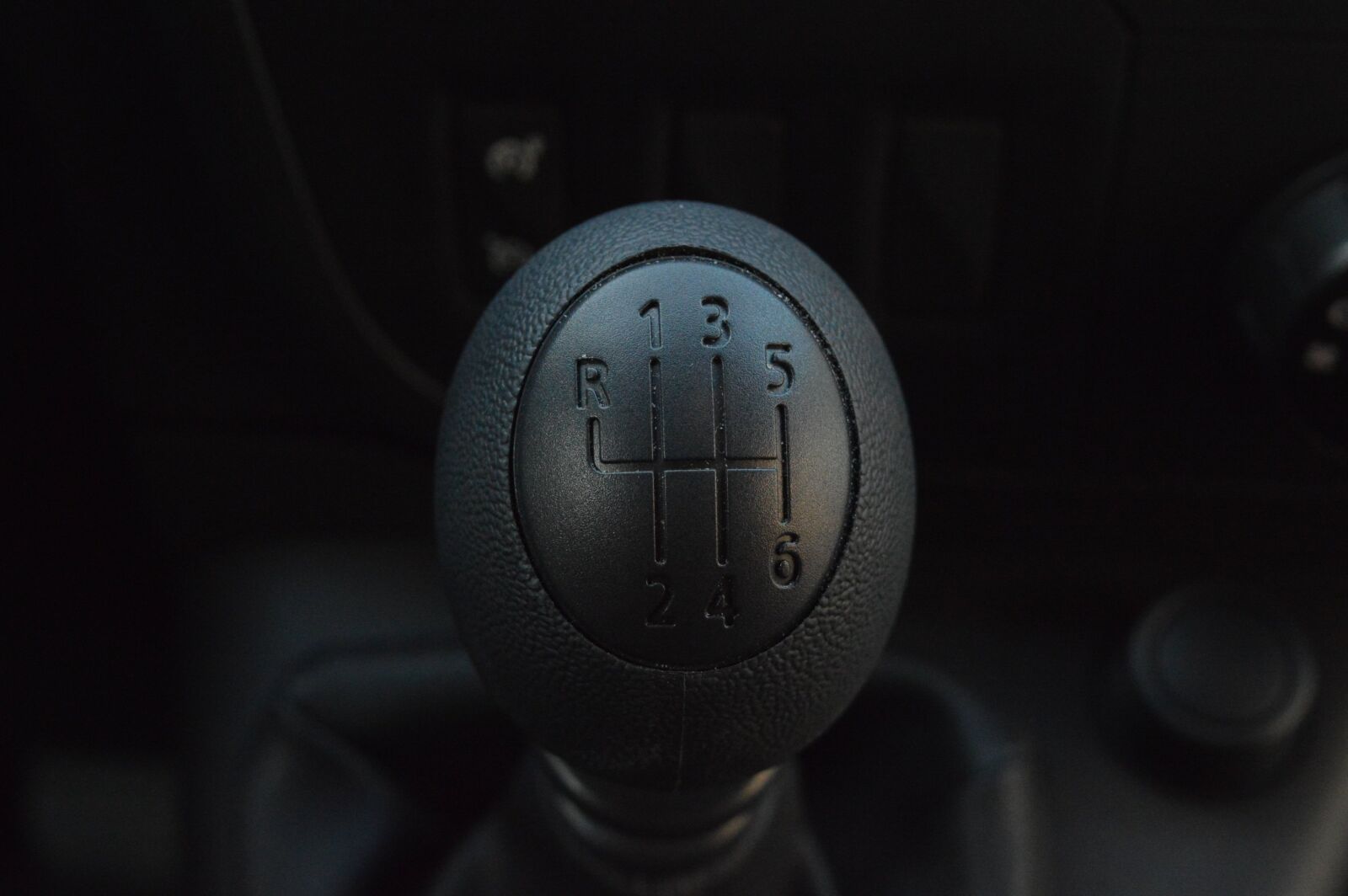 Nikon D3200 sample photo. Auto, speed, gear photography