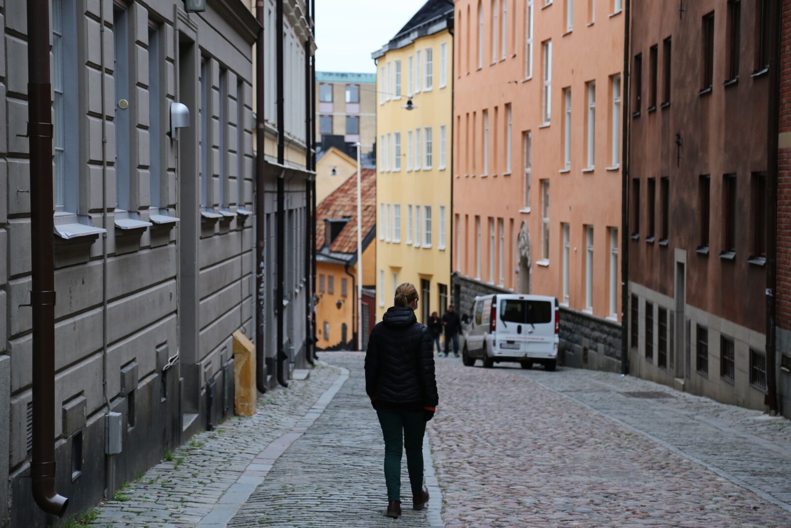 Canon EOS 6D + Canon EF 24-105mm F4L IS USM sample photo. City, alone, cobblestone photography