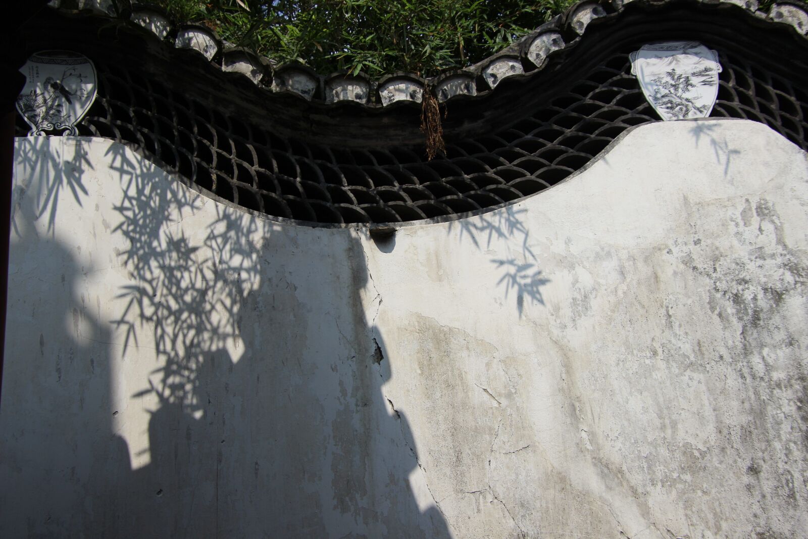 Canon EOS 600D (Rebel EOS T3i / EOS Kiss X5) sample photo. Building, architecture, old wall photography