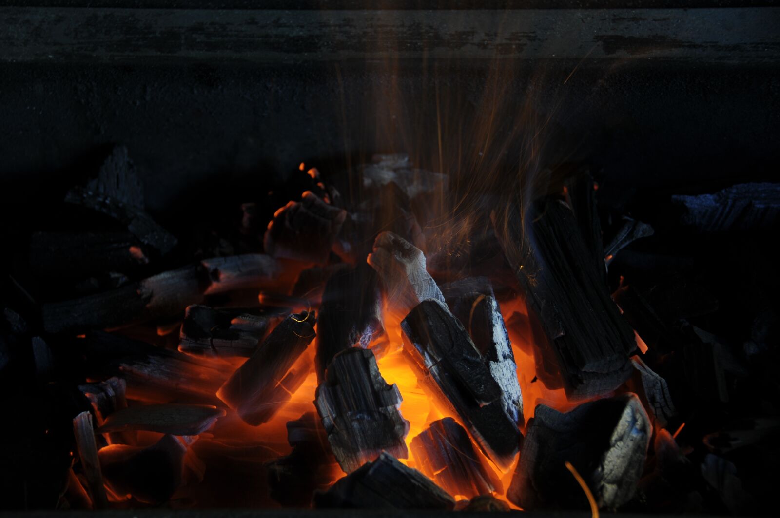Nikon D300 sample photo. Fire, carbon, charcoal photography