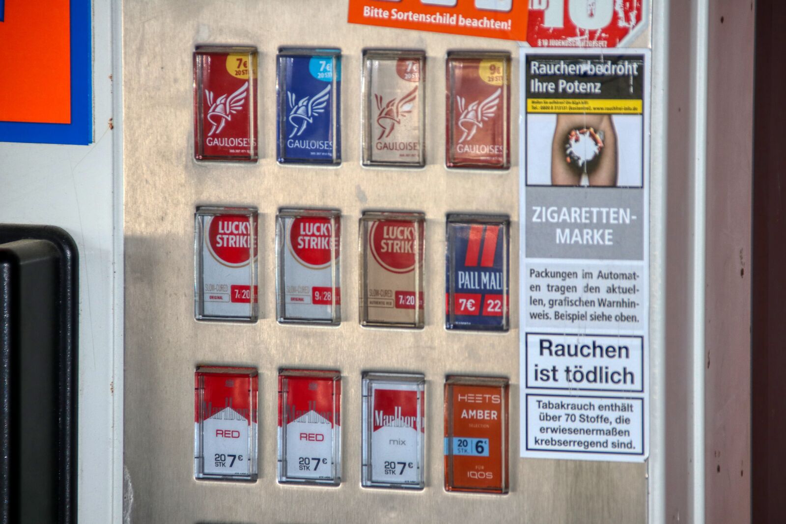 Canon EOS 80D sample photo. Cigarettes, unhealthy, automatic photography