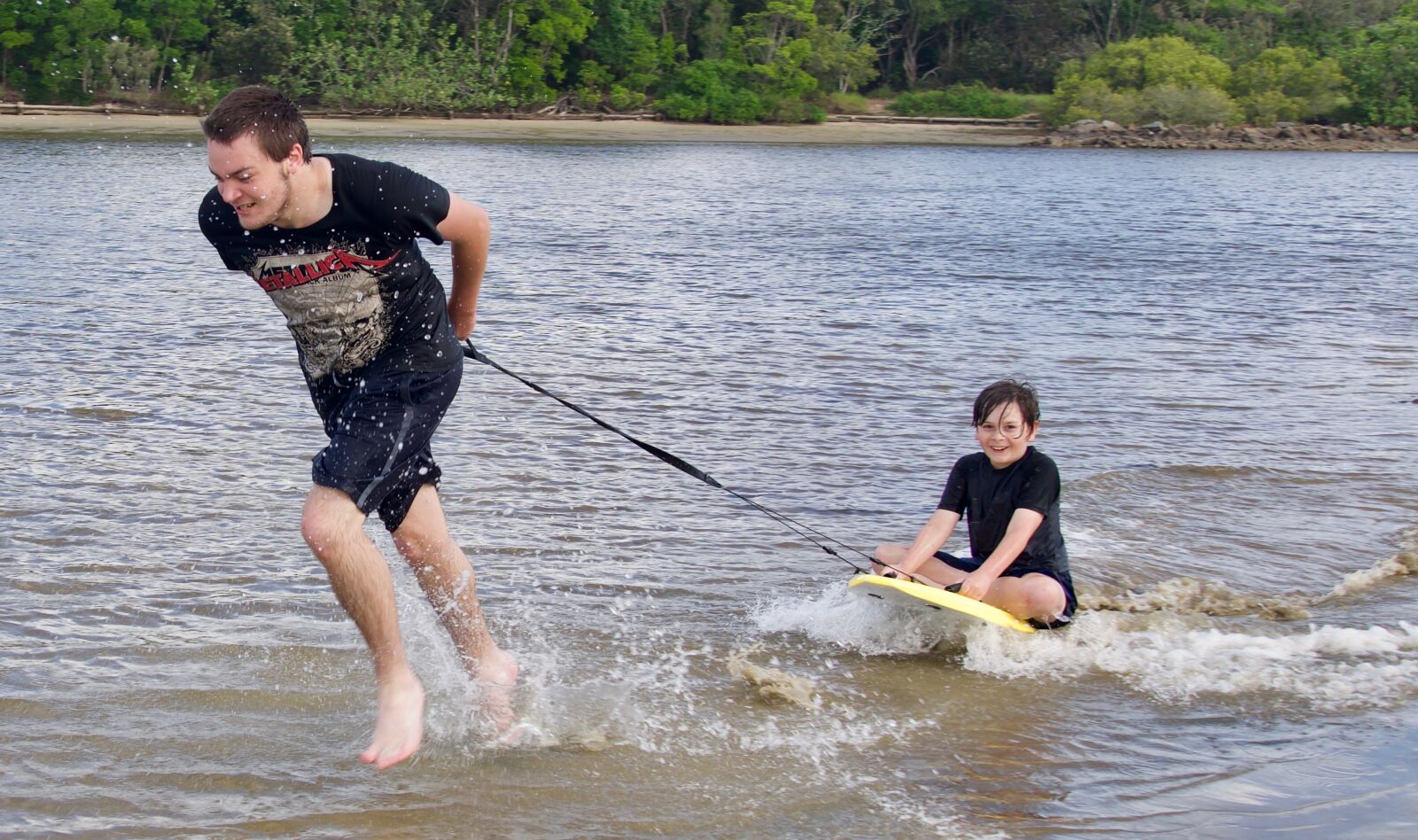 Sony E 18-135mm F3.5-5.6 OSS sample photo. Fun, water, surfing photography