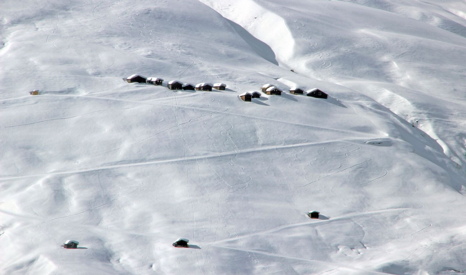 Canon EOS 600D (Rebel EOS T3i / EOS Kiss X5) sample photo. Touring skis, winter, snow photography