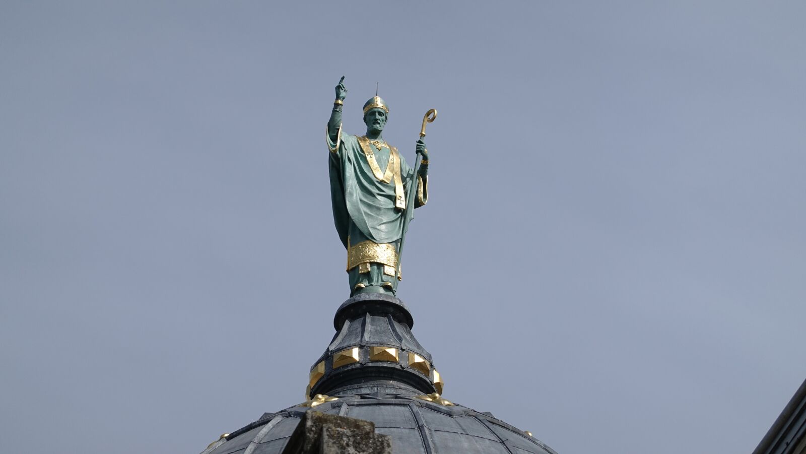 Sony Cyber-shot DSC-RX100 VI sample photo. Statue, church, religion photography