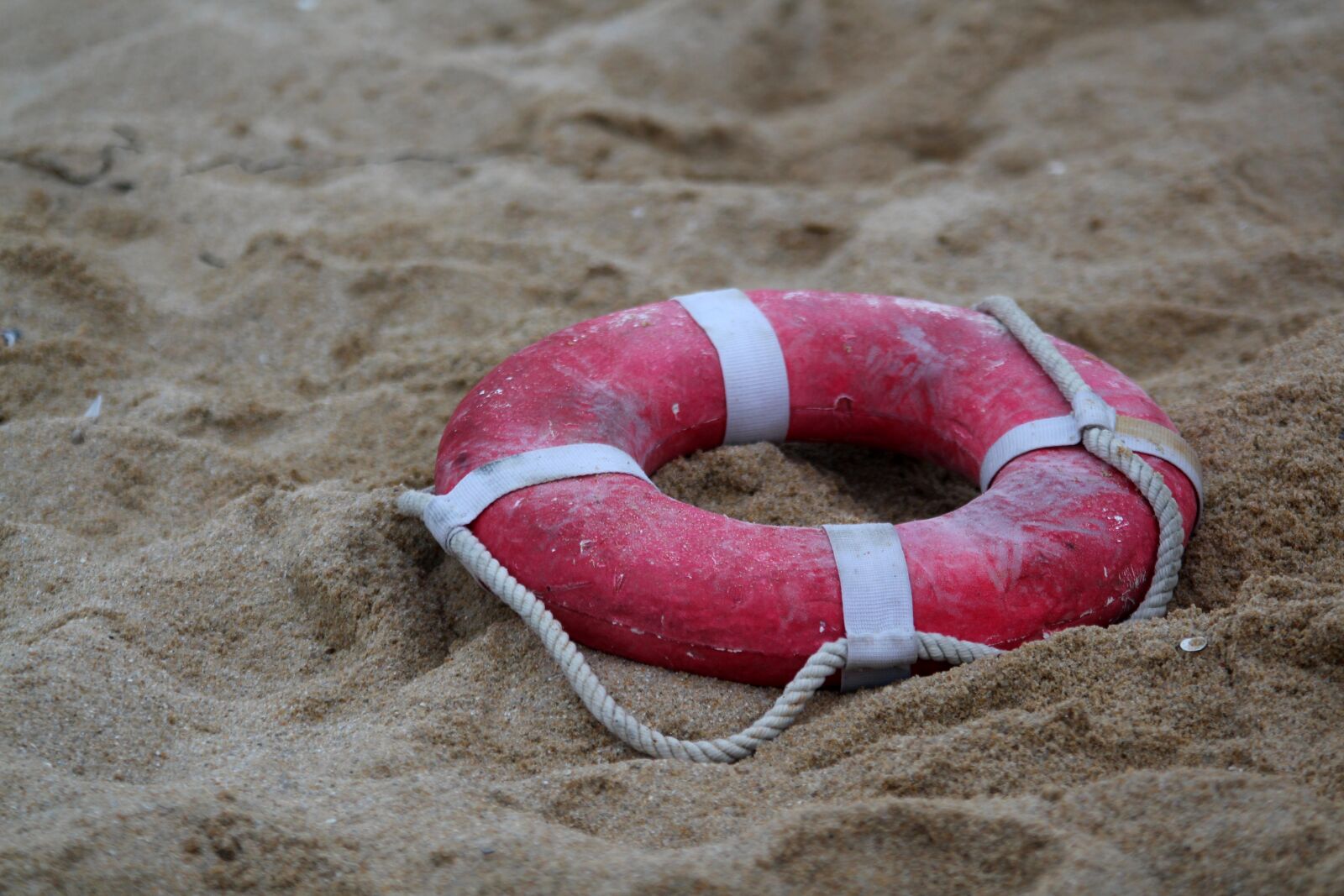 Canon EOS 650D (EOS Rebel T4i / EOS Kiss X6i) sample photo. Structure, sea, beach photography