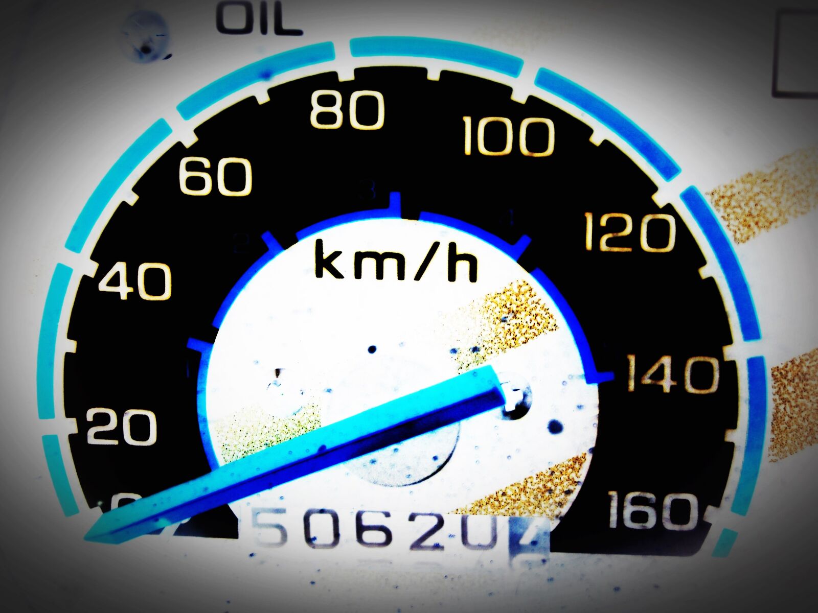 Olympus E-300 (EVOLT E-300) sample photo. Car, meter, speeding photography