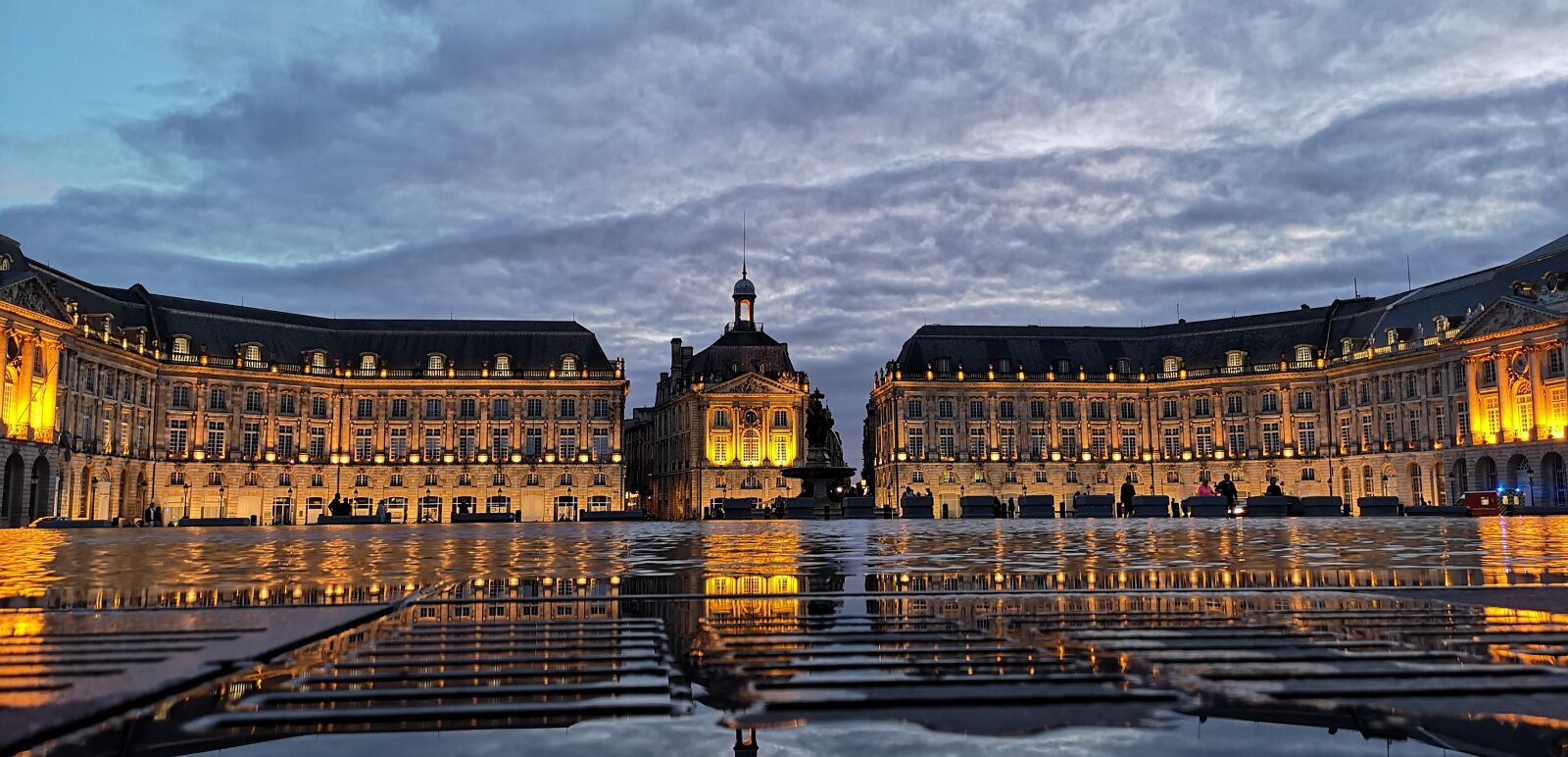 HUAWEI CLT-L29 sample photo. Bordeaux, water-level, france photography
