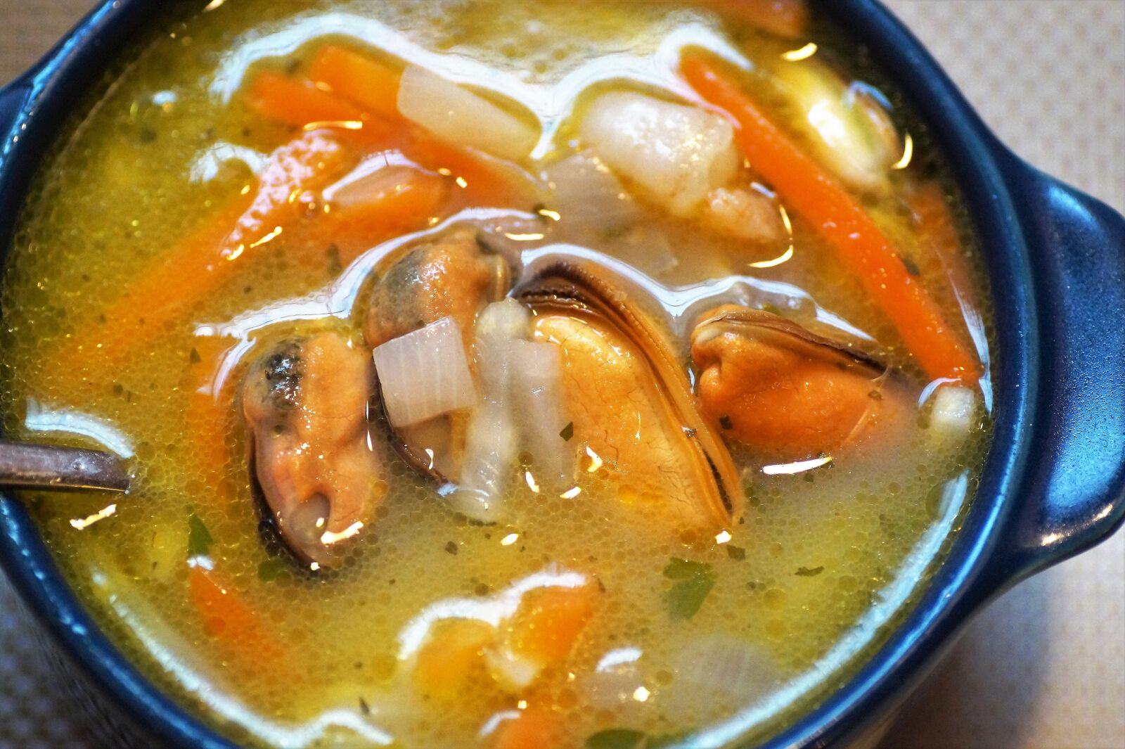 Sony SLT-A58 sample photo. Fish soup, soup from photography
