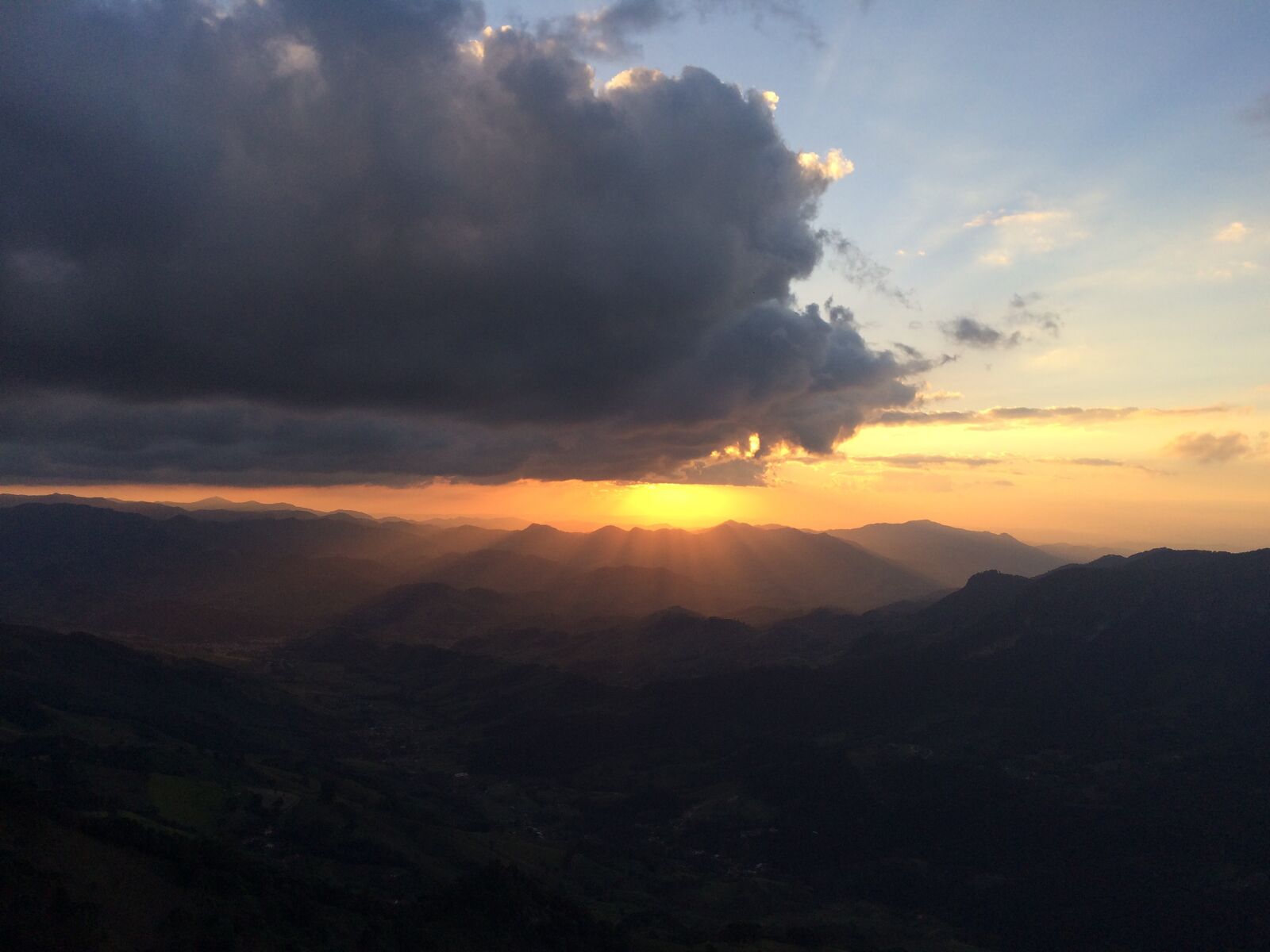 iPhone 5s back camera 4.15mm f/2.2 sample photo. Sunset, mountain, nature photography